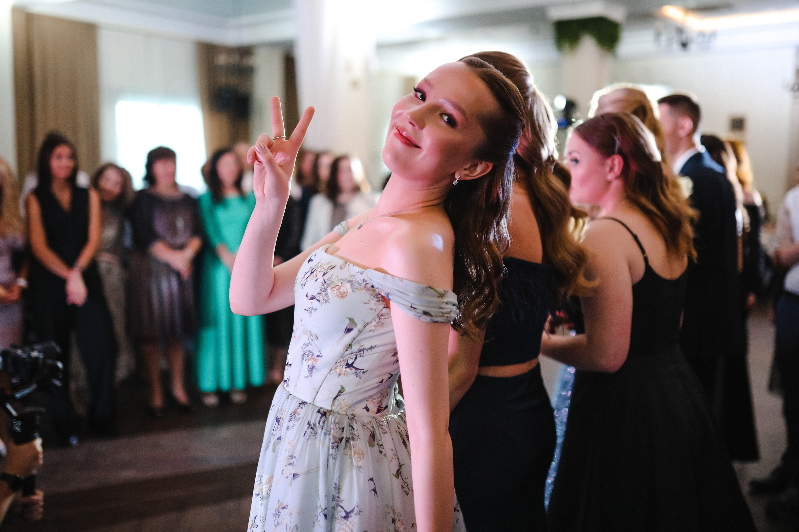 Выпускной Гимназия 1. Роман Урумбаев фотограф Нижневартовск