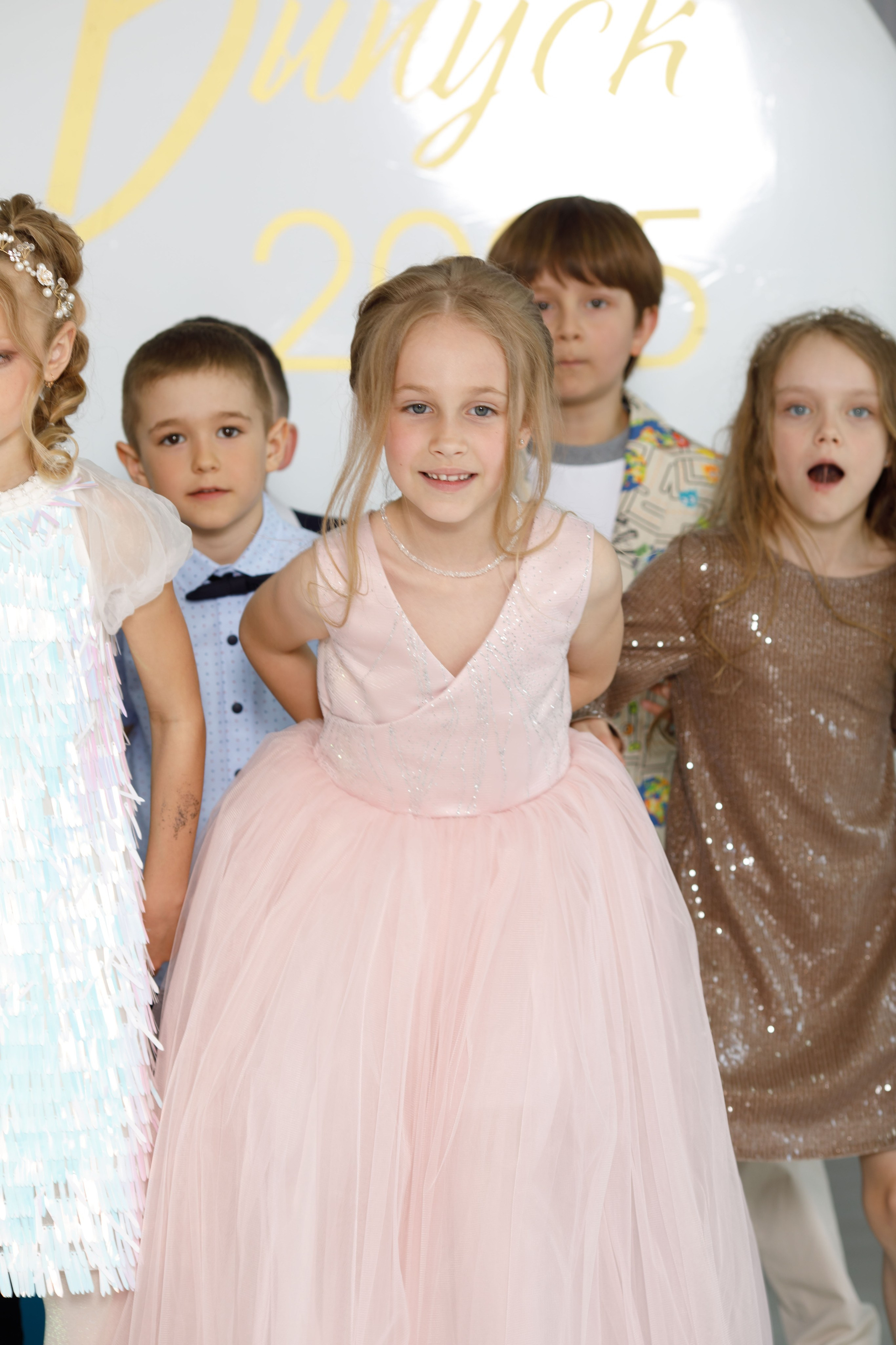 Выпускной в Гармонии. Фотограф Анна Телекаева, выпускные альбомы, семейные и репортажные съемки в Омске