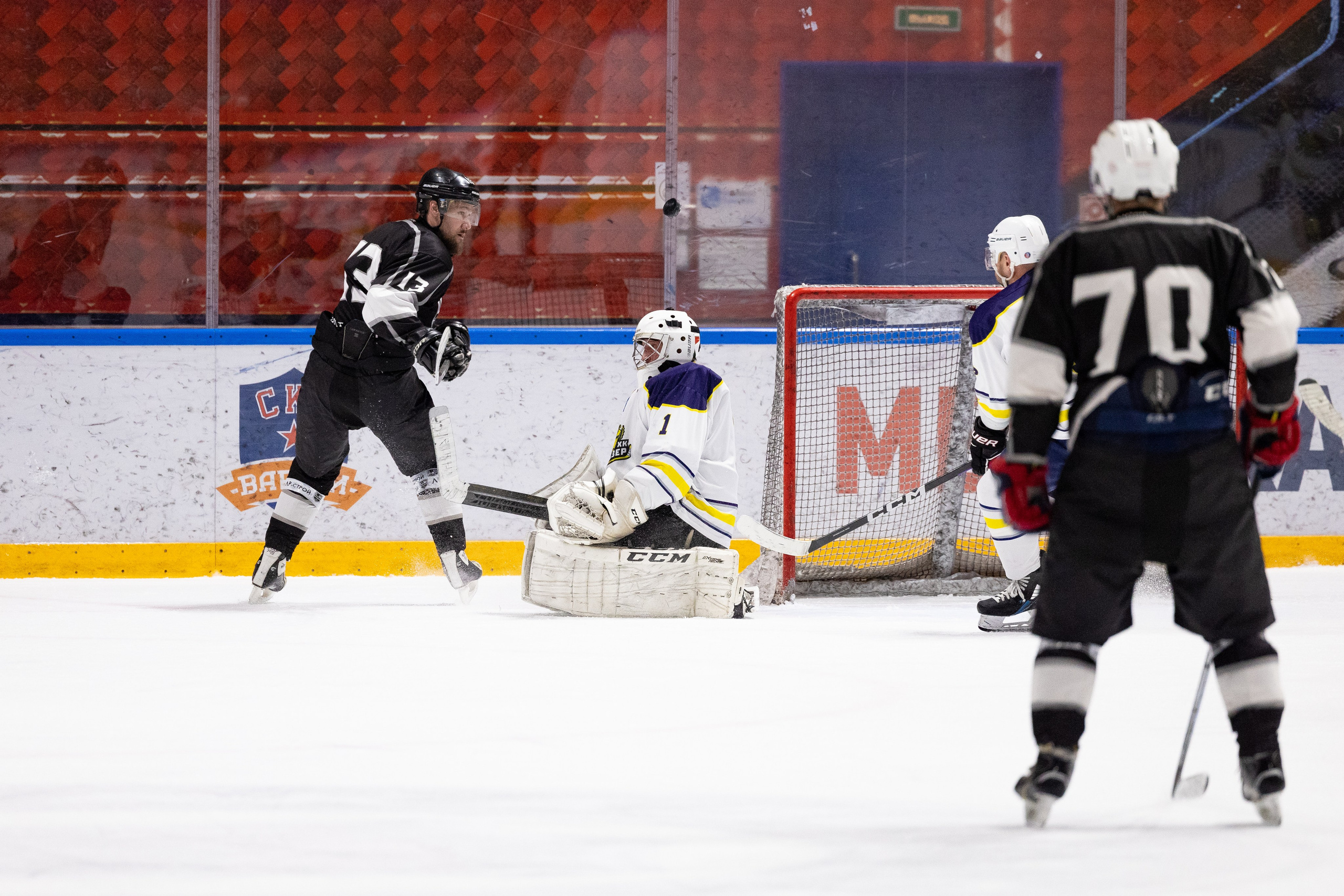 Бульдозер vs. LR-строй. Фотограф Александр Заломаев