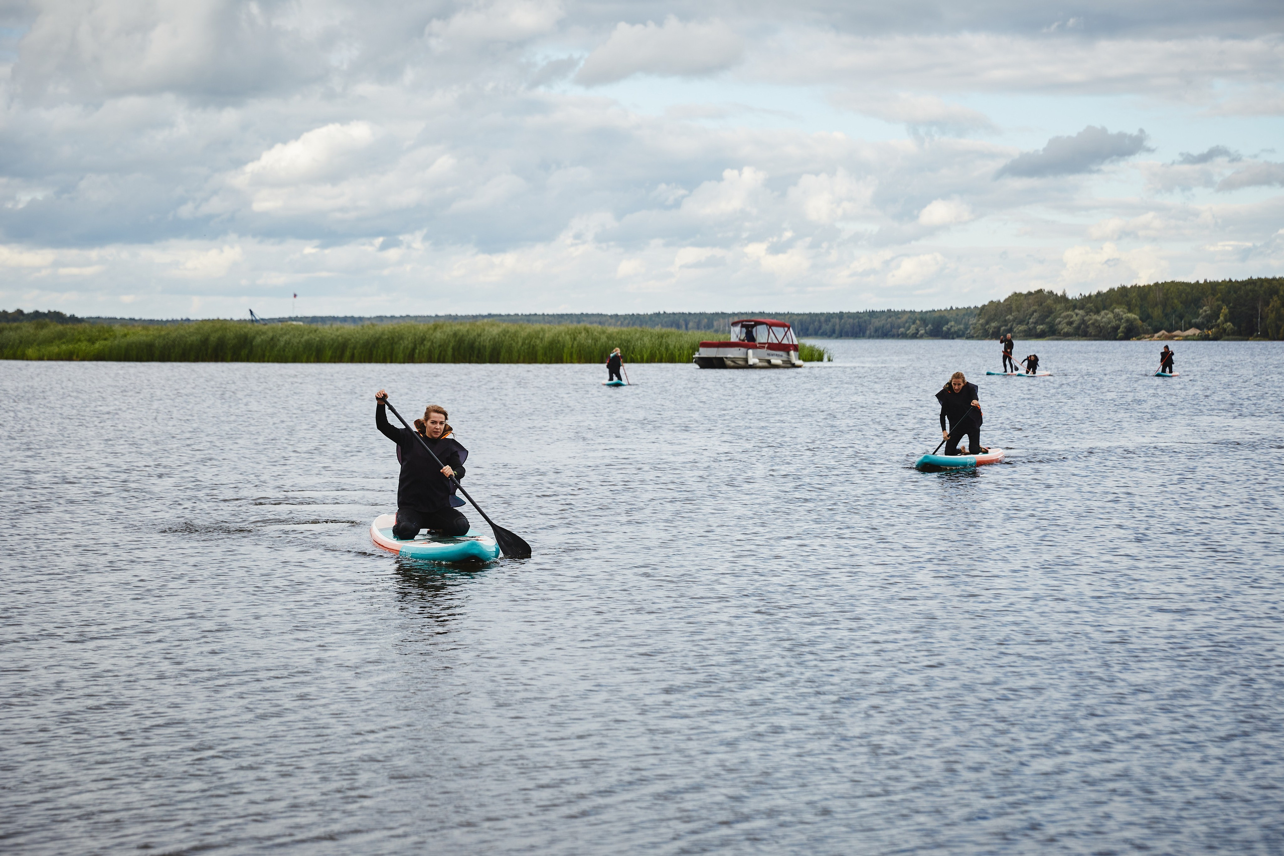 Фотограф на тимбилдинг: спортивное командообразование за городом. КонТайм: профессиональная съемка для организаций