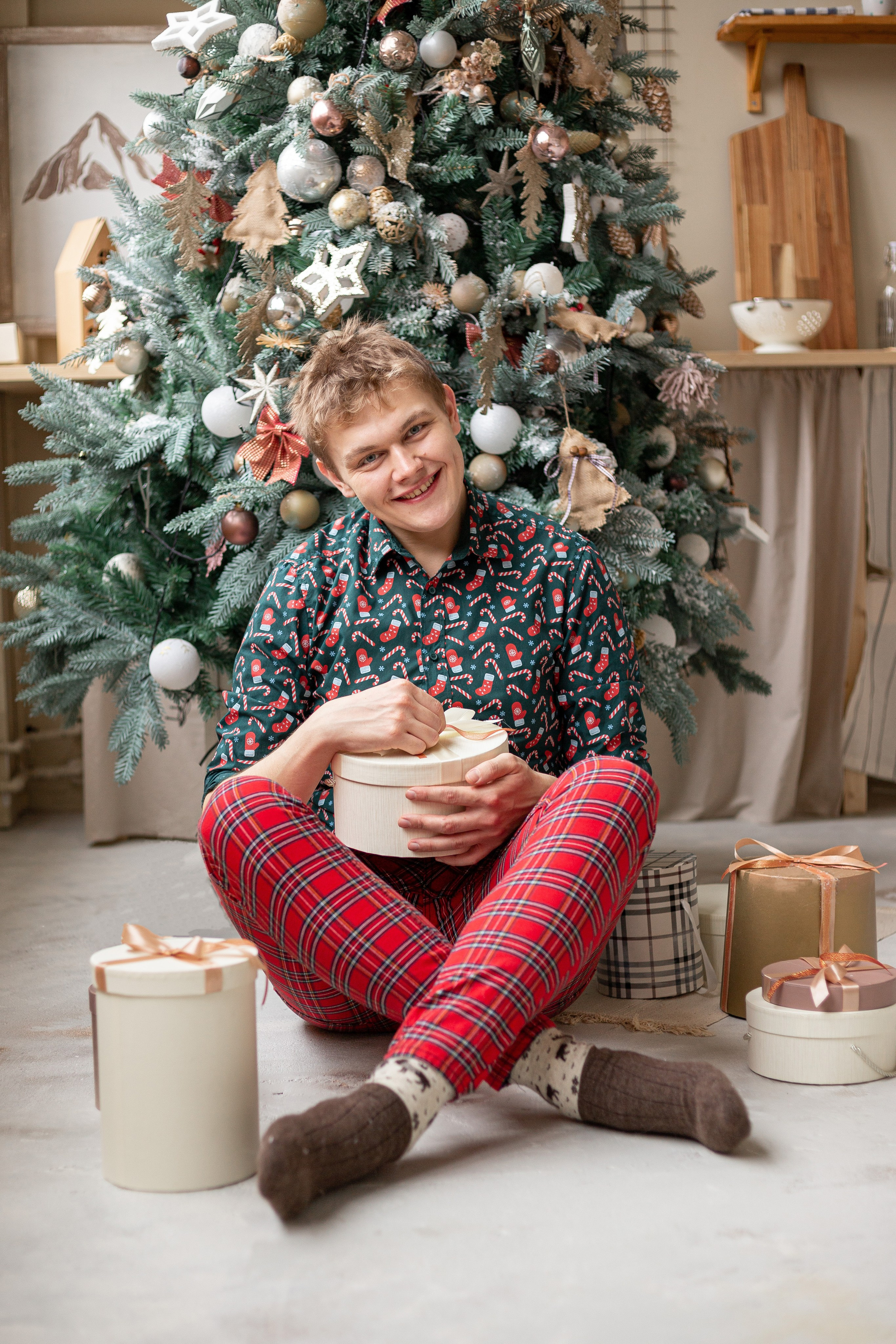 Саша новогодний флорист. Портретный фотограф Санкт-Петербург