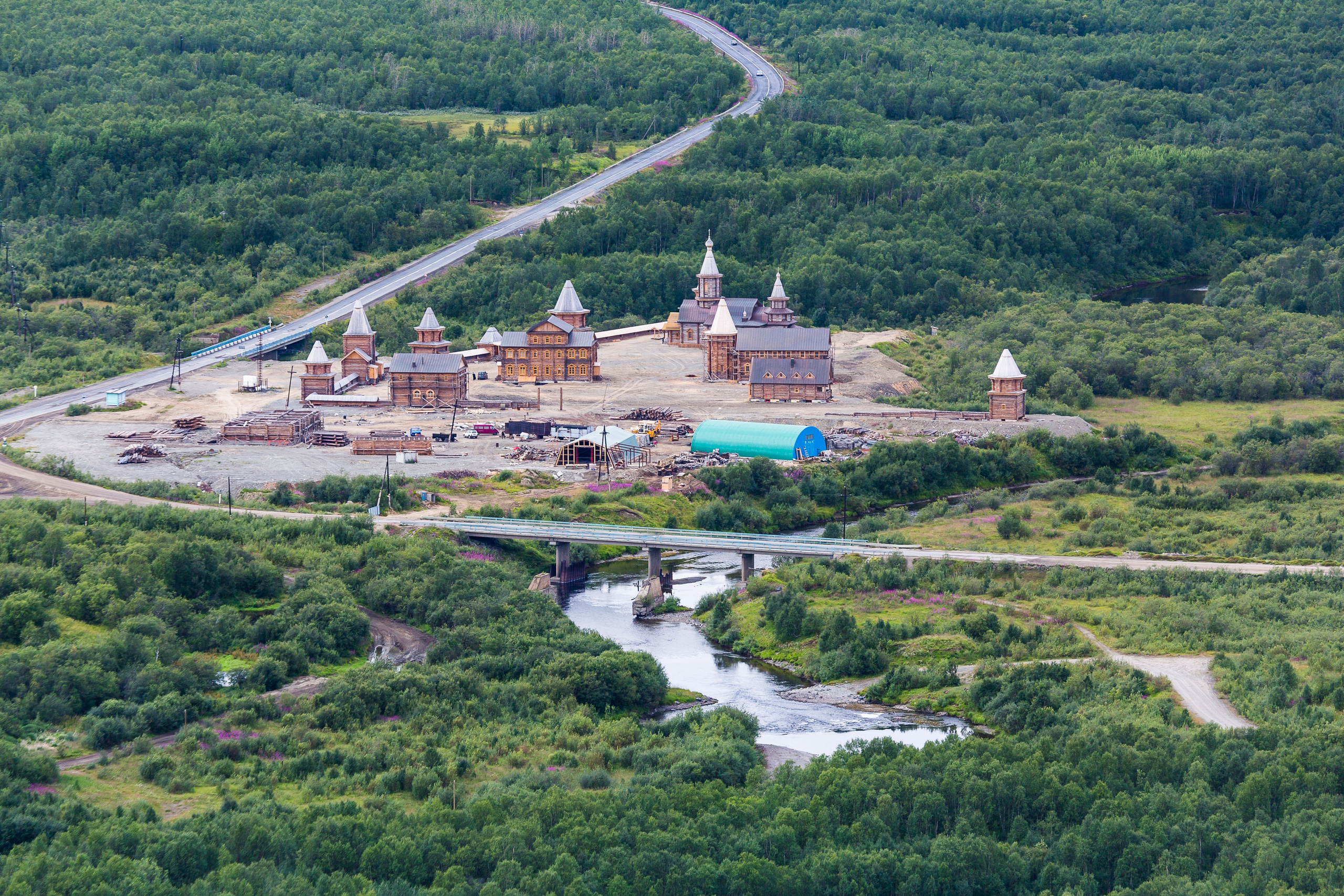 Печенга — край сосновой реки. Пейзажи Крайнего Севера. Баренцево море, Рыбачий, Средний, Немецкий