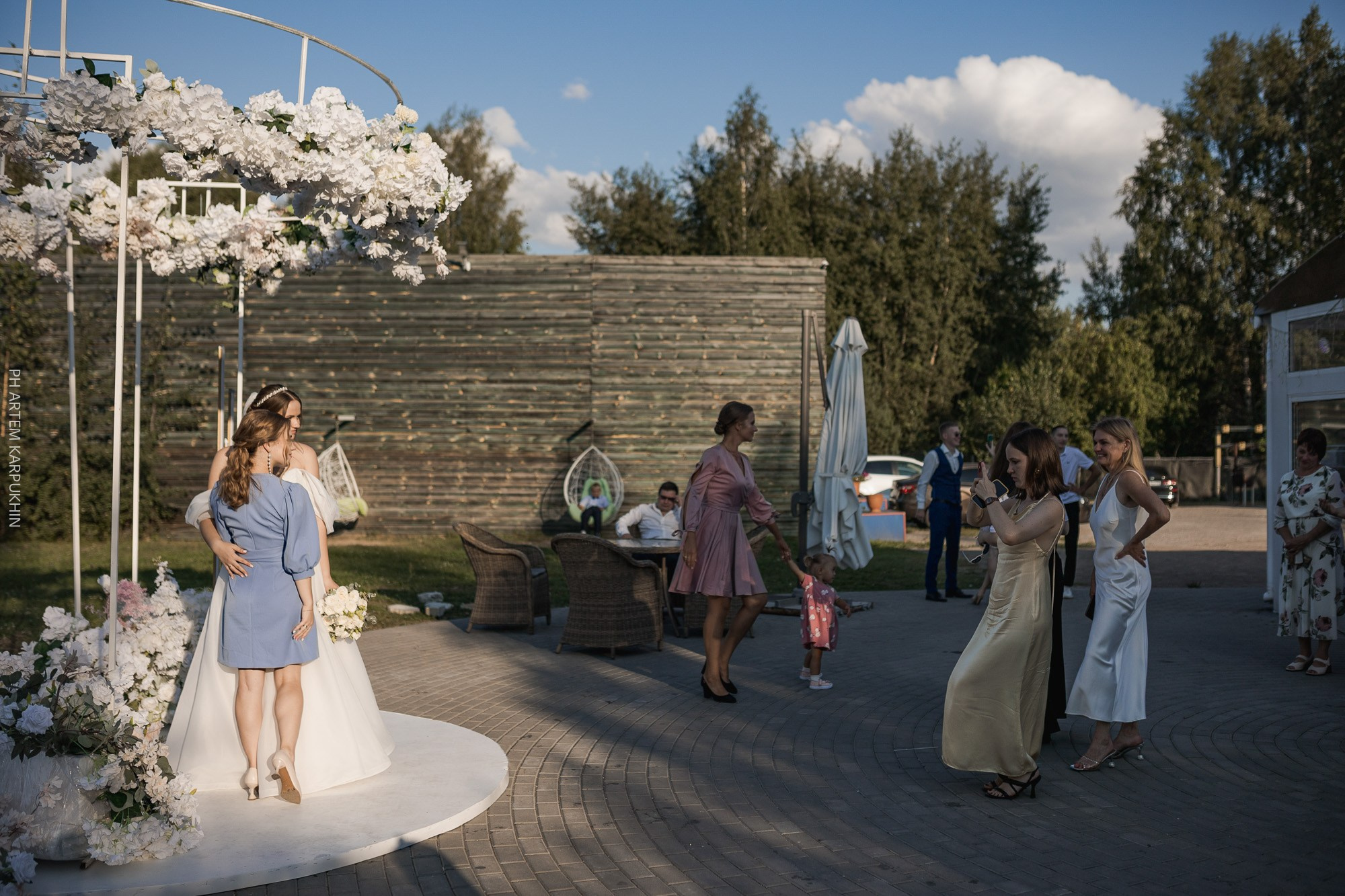 Свадьба, фотограф в Выксе Артем Карпухин, ведущая Наталья Самарина. Фотограф городских и семейных событий Артем Карпухин