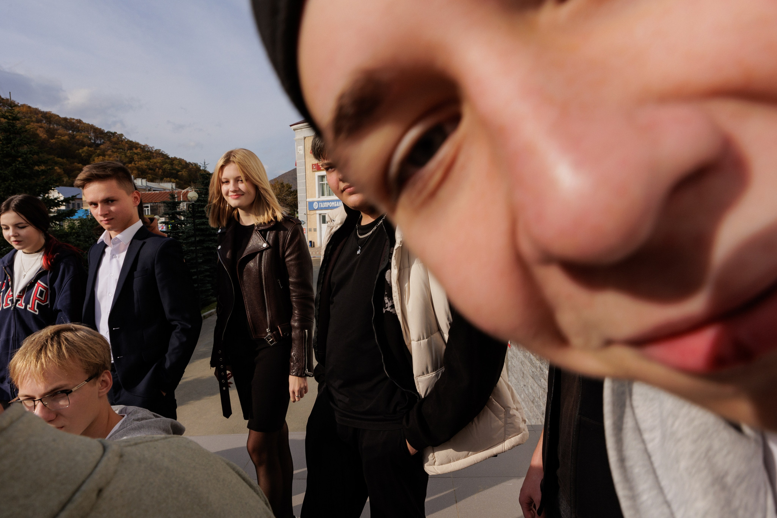 Школьная фотосессия в центре Петропавловска-Камчатского