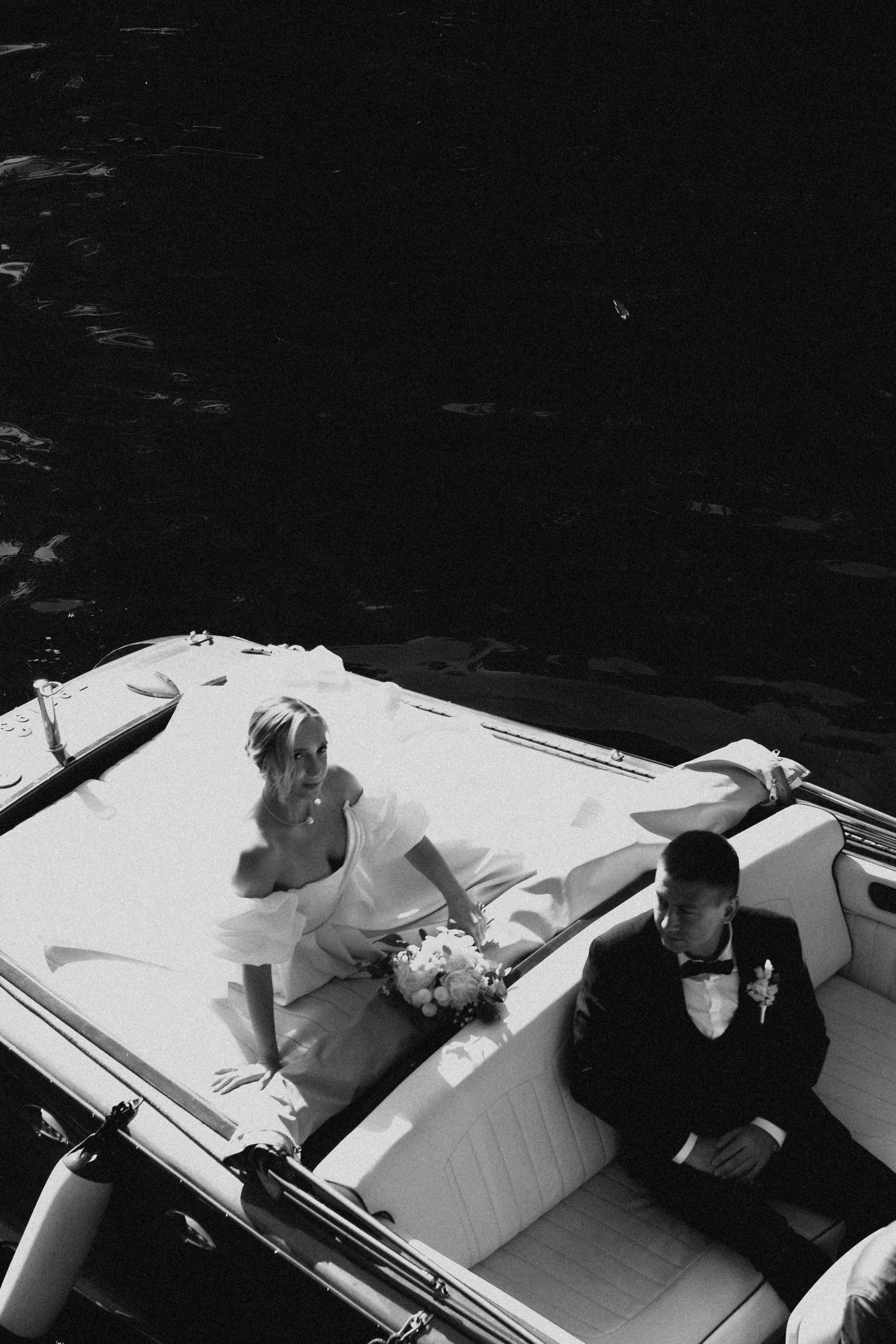 СВАДЕБГНАЯ ПРОГУЛКА ПО КАНАЛ САНКТ-ПЕТЕРБУРГА НА КАТЕРЕ. Профессиональный фотограф, Санкт-Петербург — Виктория Богомолова