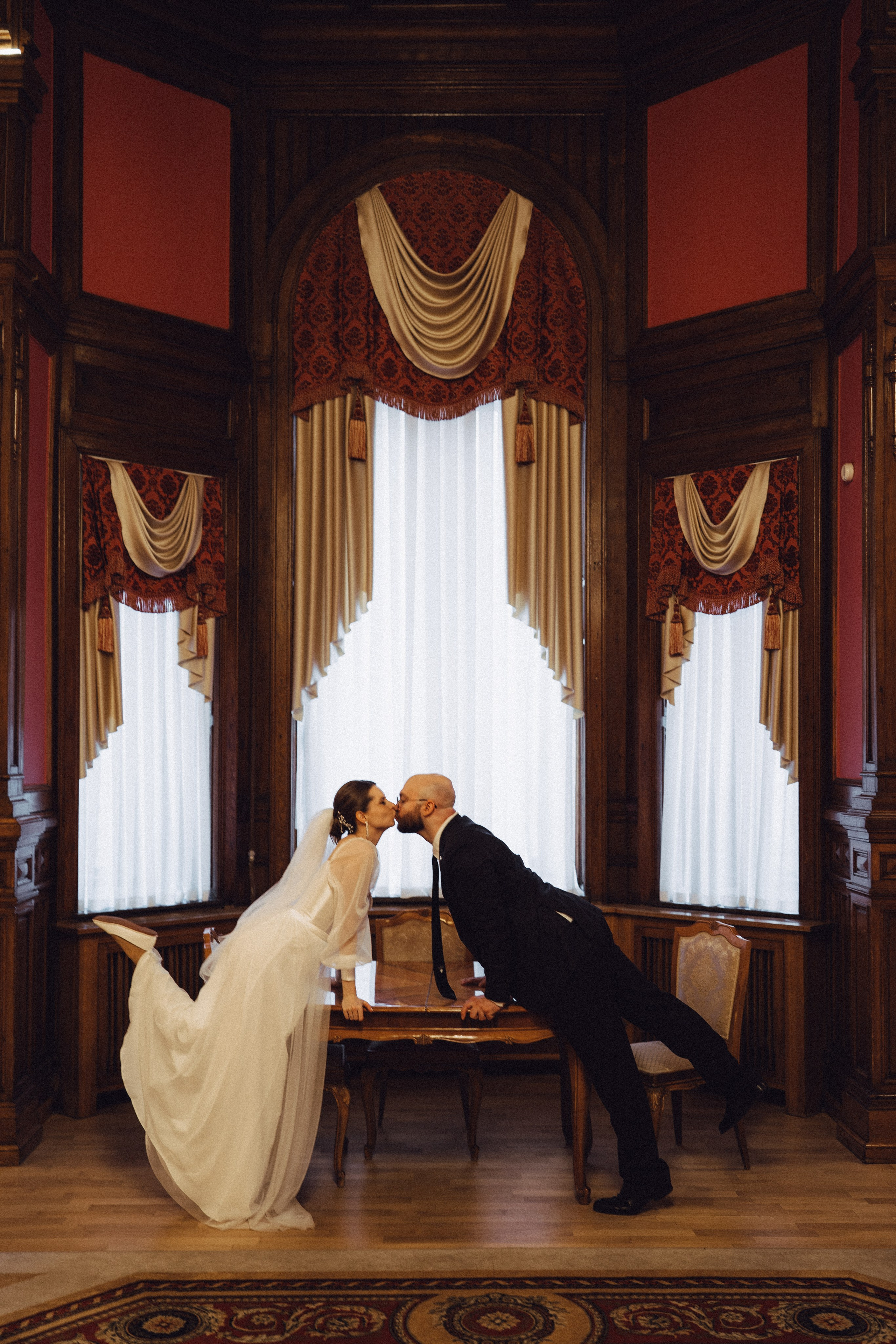 СВАДЕБНАЯ СЬЕМКА ВО ВТОРОМ ДВОРЦЕ (ДЕКАБРЬ) ТАКЖЕ СЬЕМКА В СТУДИИ НА ЧЕРНЫШЕВСКОЙ. Профессиональный фотограф, Санкт-Петербург — Виктория Богомолова