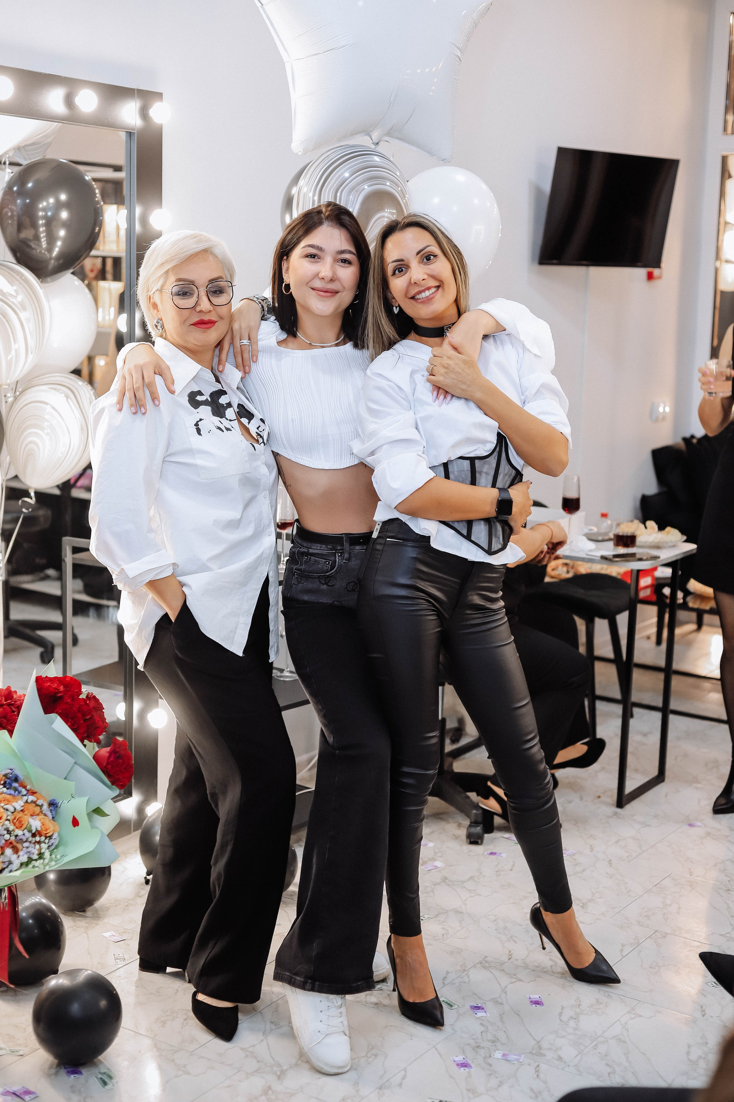 Открытие салона Black&White. Женский/Детский фотограф в Симферополе Вероника Слепогина