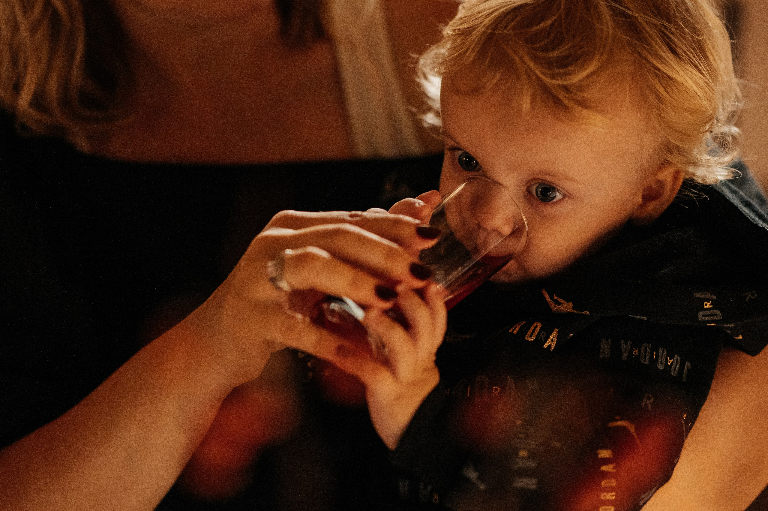 Невероятно атмосферный семейный ужин. Wedding photographer in Moscow and around the world Andrey Medvednikov