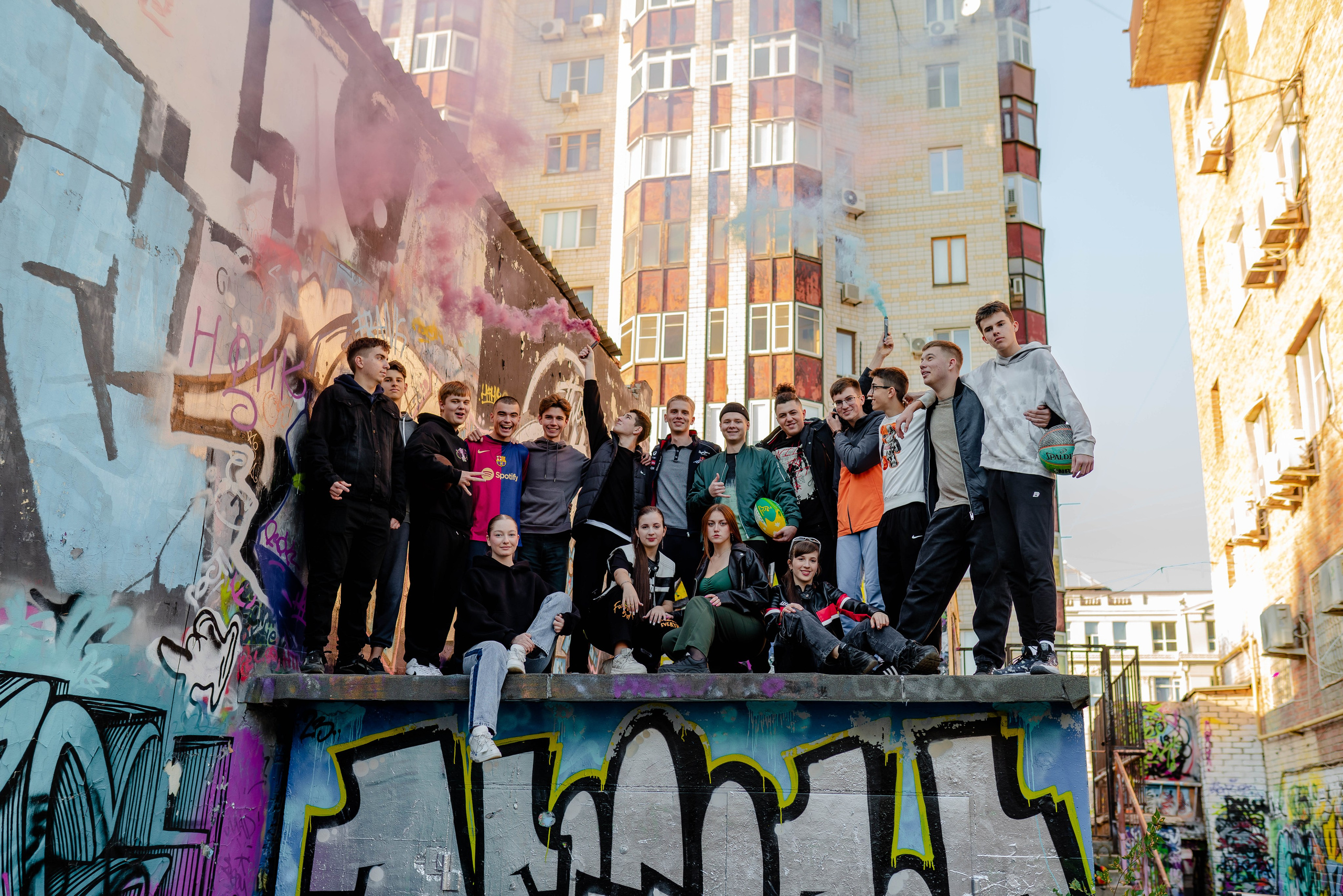 «Школьные годы» (до 120 страниц) для 1-4 и 5-9 классов. Современные Выпускные Альбомы в Ростове-на-Дону