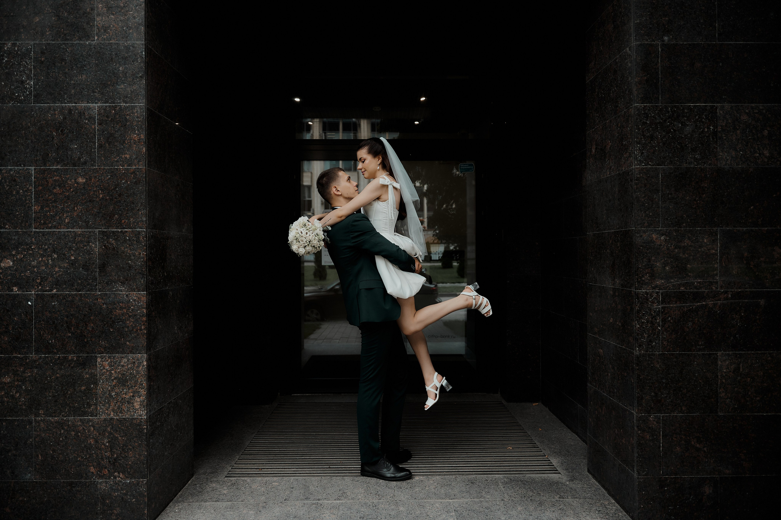 Свадебная прогулка по Туле. Свадебный фотограф в Туле Никита Беляев