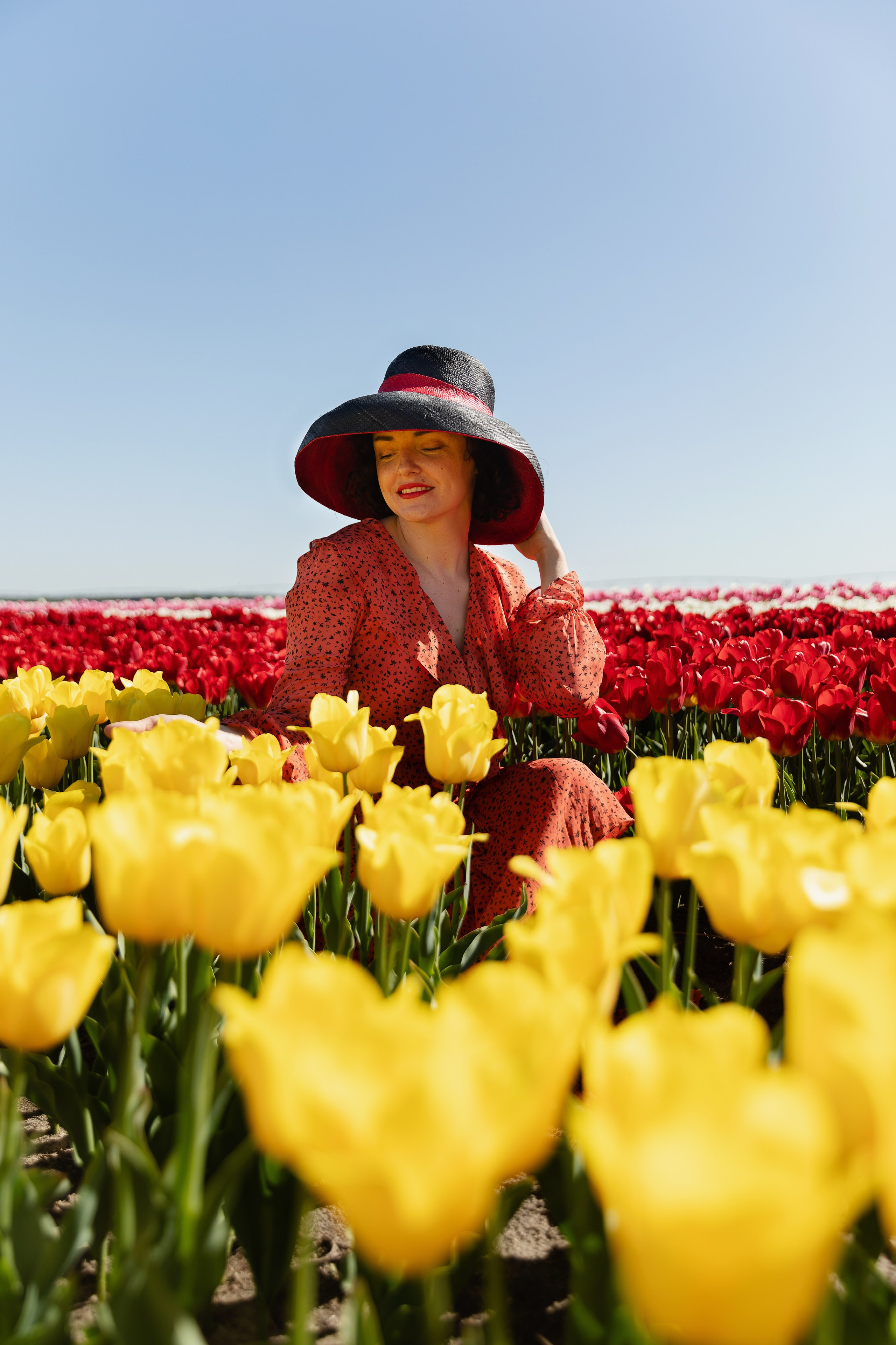 Фотографии с тюльпановых полей Пинск. Репортажный и свадебный фотограф в Минске Шамко Анатолий