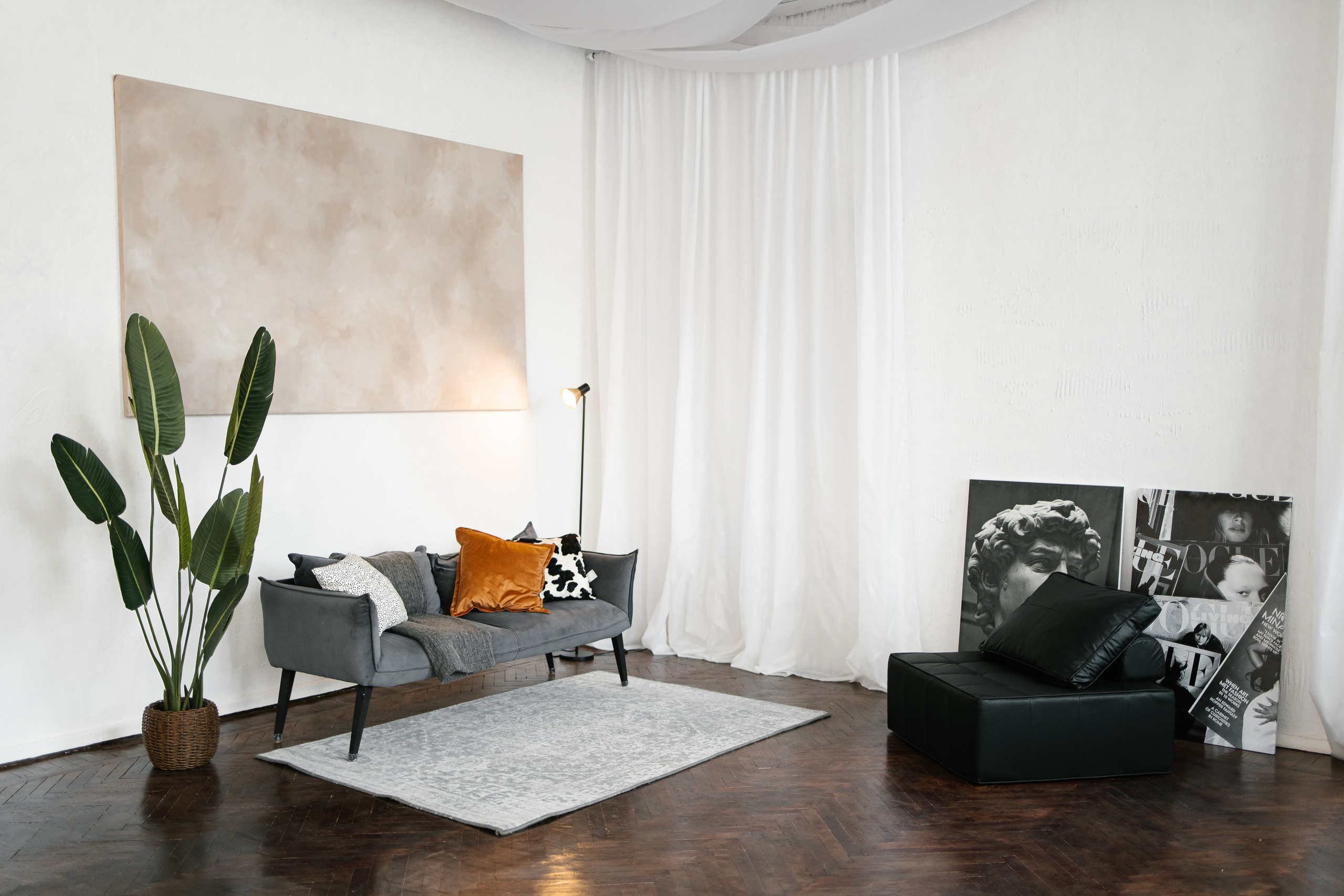 ИНТЕРЬЕР СТУДИИ. PLOMBIR PHOTOSTUDIO