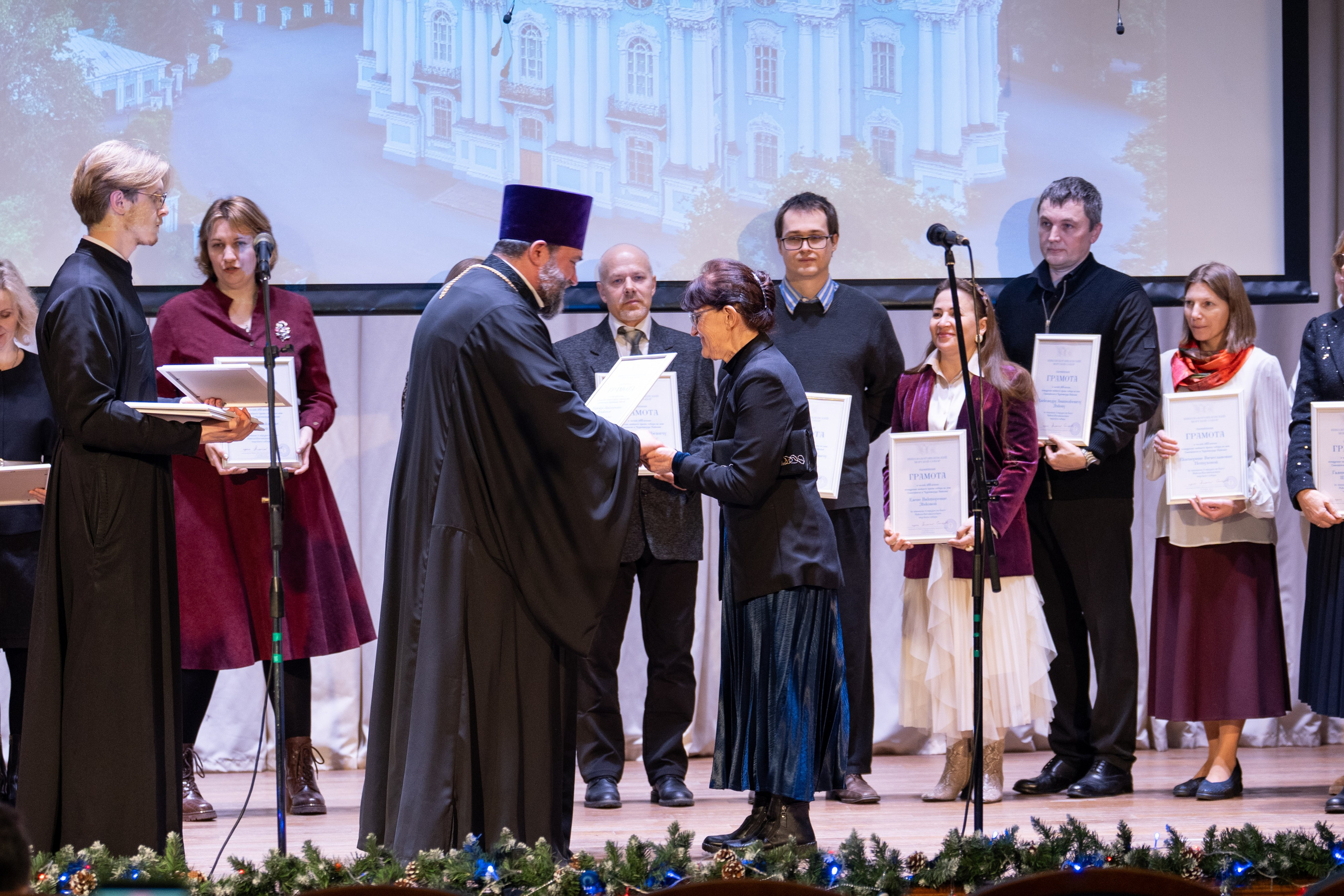 Праздничный концерт в честь 265 летия освящения нижнего храма собора во имя Святителя и Чудотворца Николая. НИКОЛО-БОГОЯВЛЕНСКИЙ МОРСКОЙ СОБОР