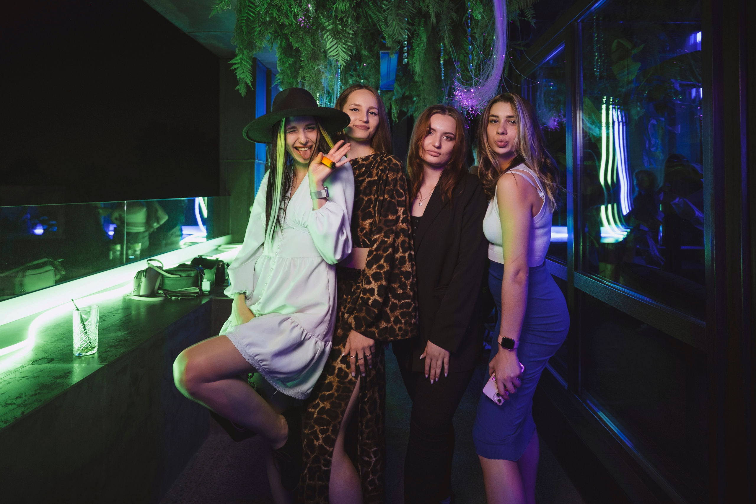 Embargo 27/04. Главная