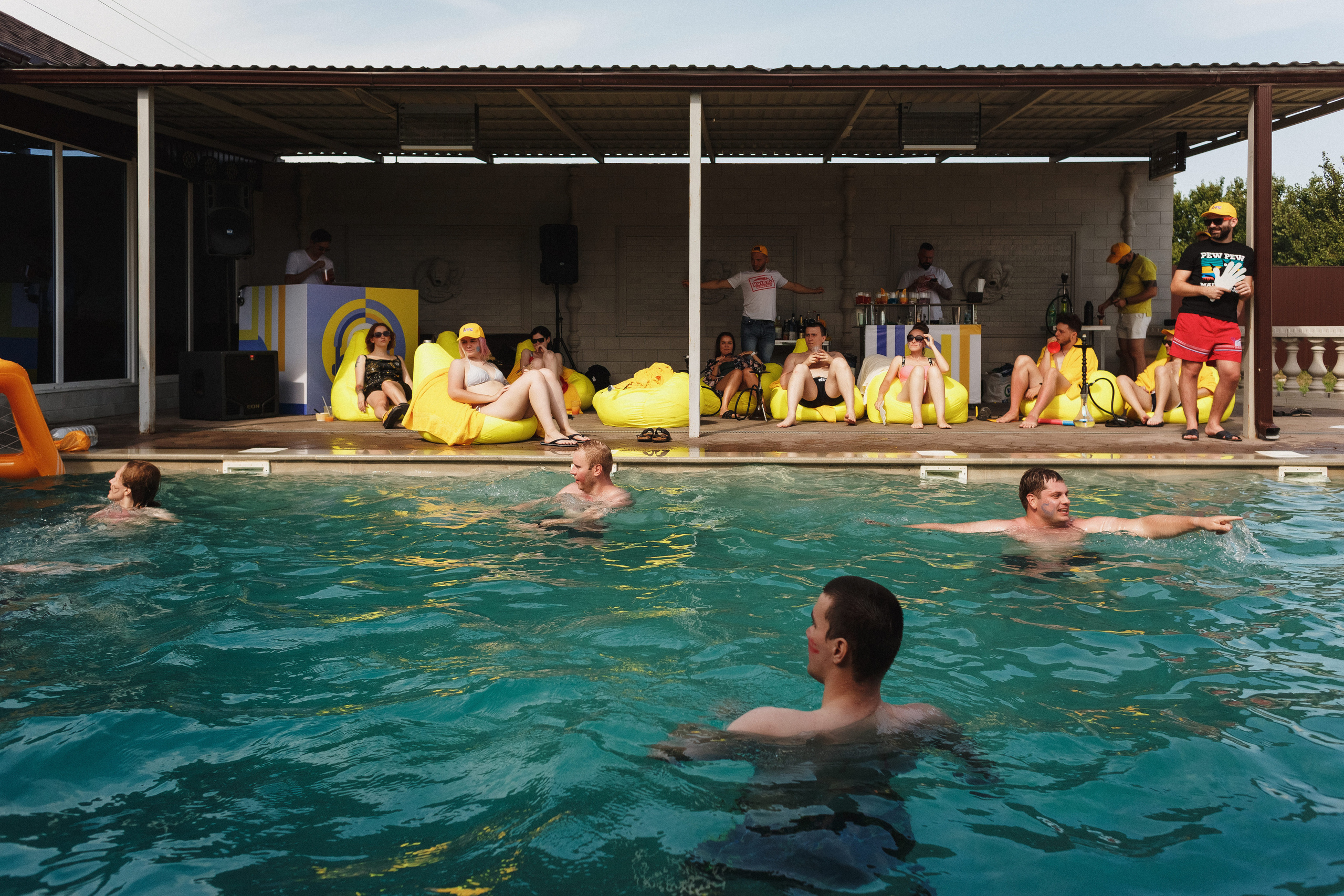 Фотосессия для компании Let Me Code в коттедже Виктория Таганрог. Свадебный и семейный фотограф в Таганроге Бакарюк Антон