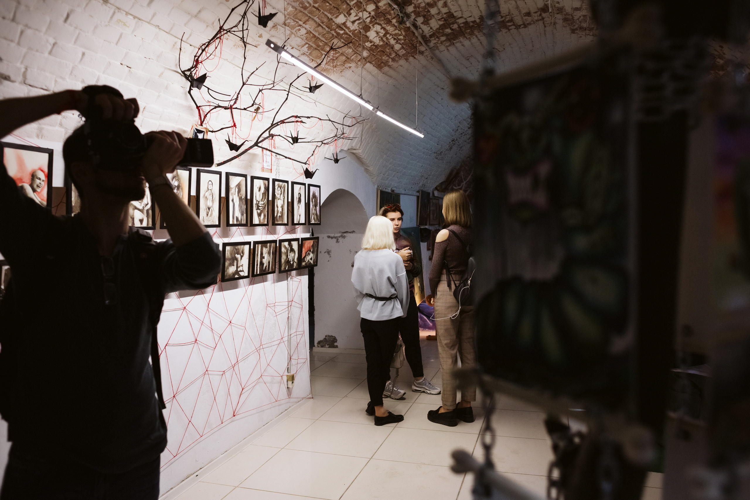 Фото выставки в Таганроге: профессиональная репортажная фотосъемка. Свадебный и семейный фотограф в Таганроге Бакарюк Антон