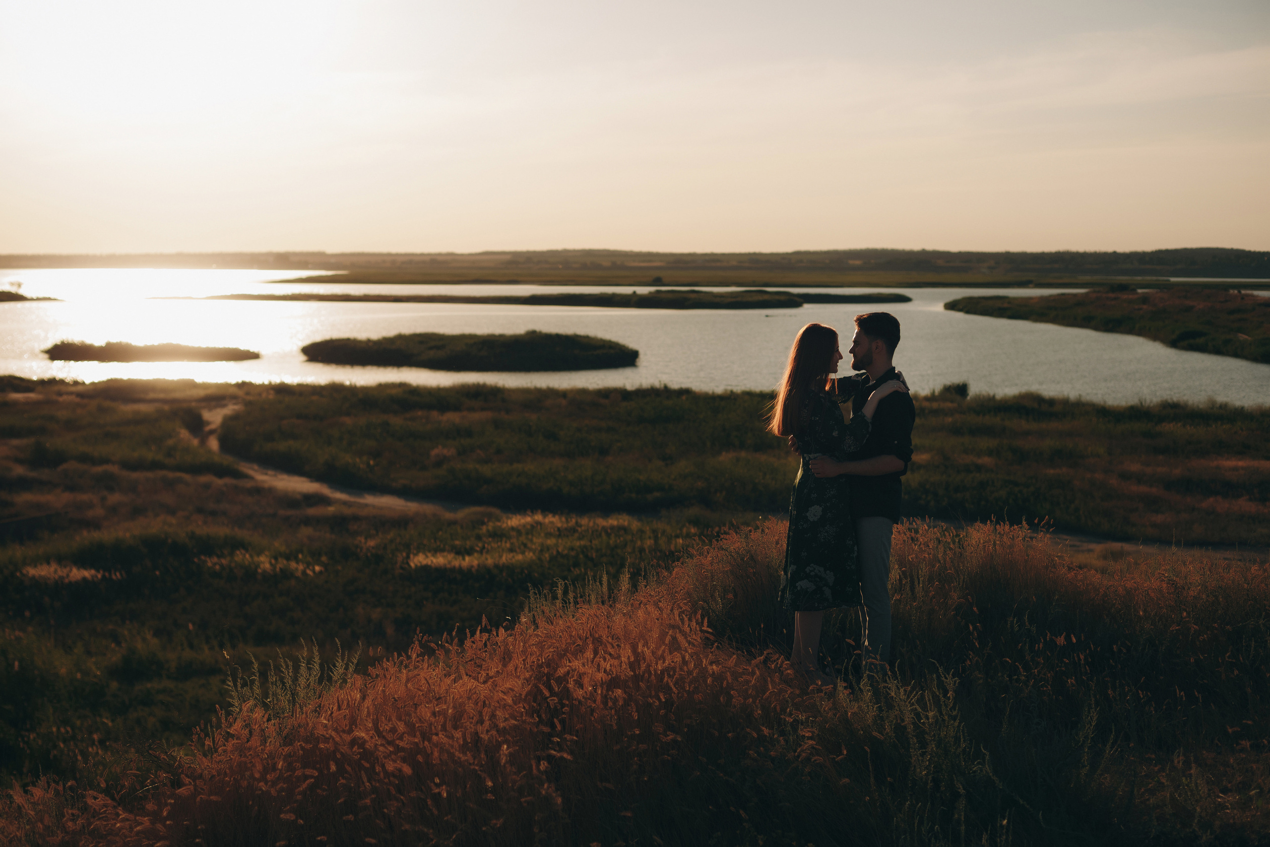Никита и Соня в идиллической фотосессии на Беглицкой косе. Свадебный и семейный фотограф в Таганроге Бакарюк Антон