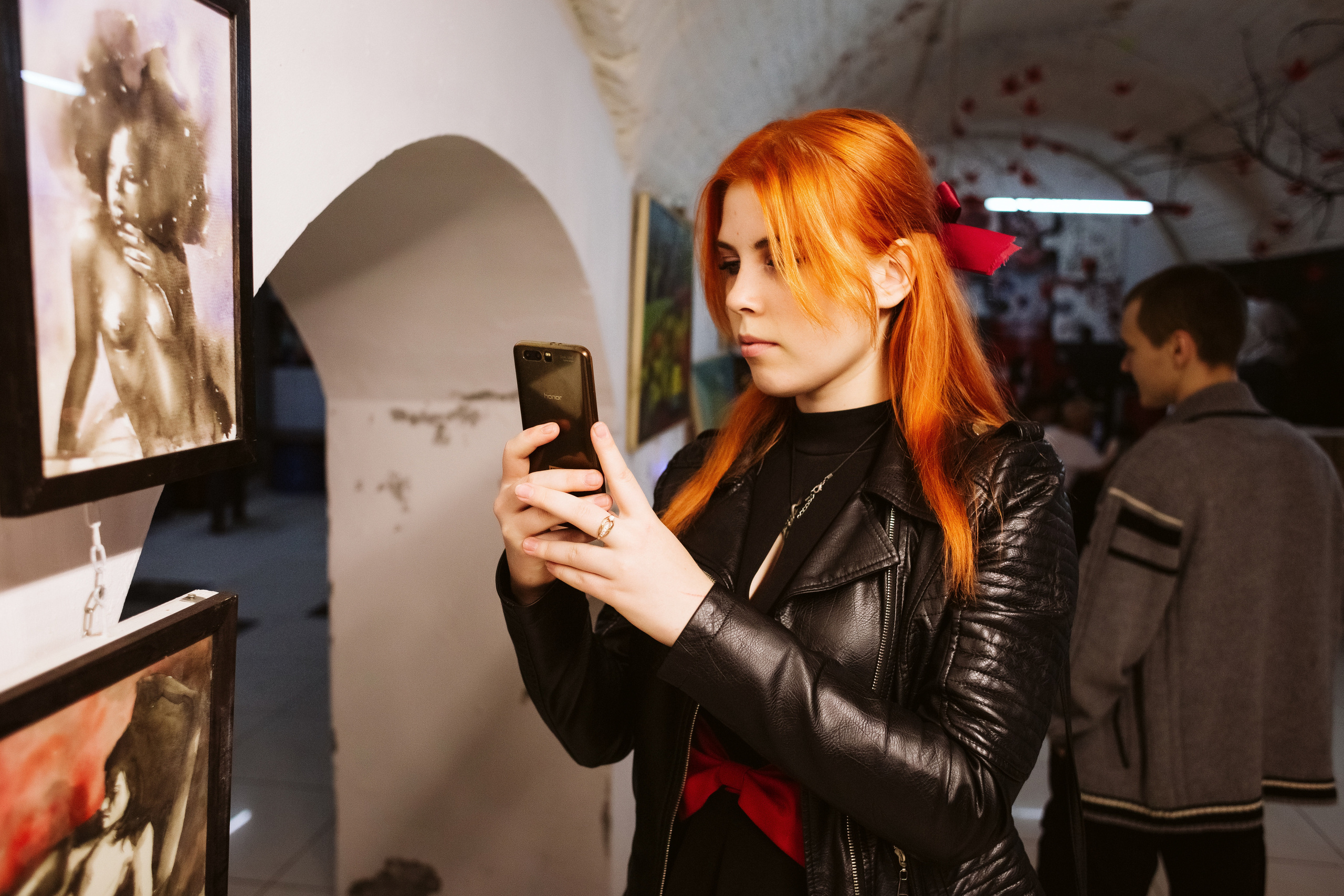 Фото выставки в Таганроге: профессиональная репортажная фотосъемка. Свадебный и семейный фотограф в Таганроге Бакарюк Антон