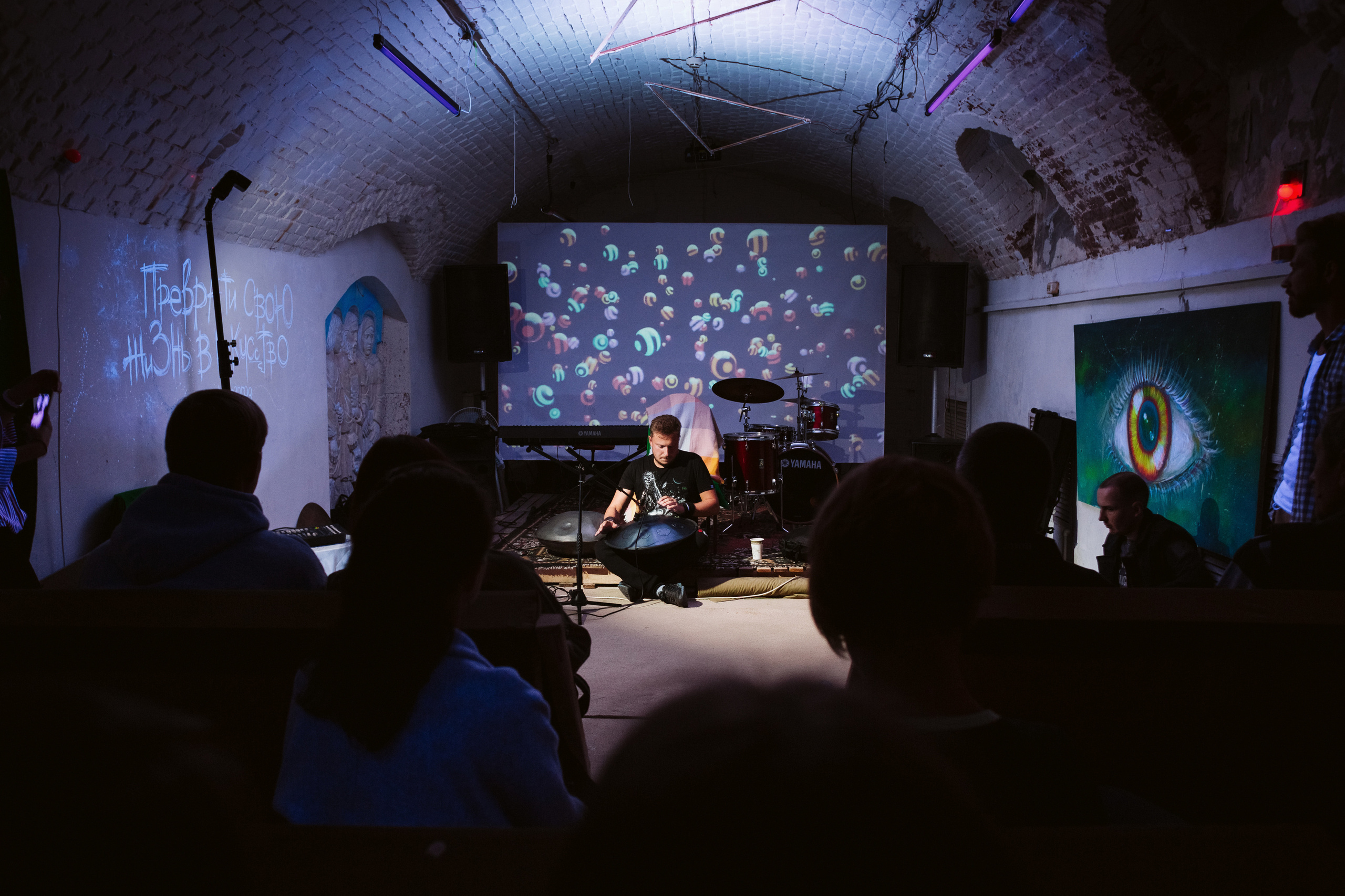 Фото выставки в Таганроге: профессиональная репортажная фотосъемка. Свадебный и семейный фотограф в Таганроге Бакарюк Антон