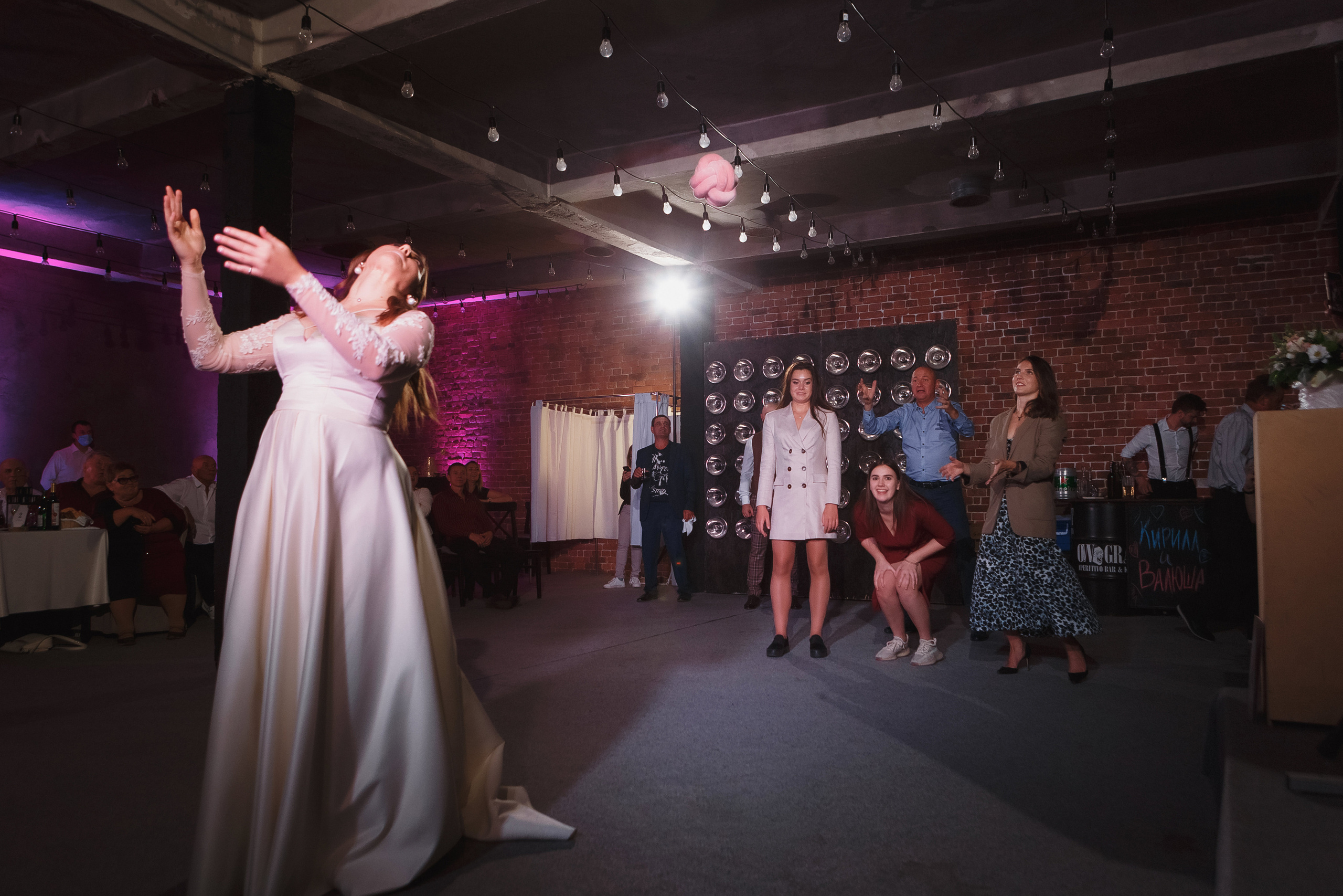 Свадебный день Кирилла и Вали: прогулка в Ростове, банкет в Таганроге. Свадебный и семейный фотограф в Таганроге Бакарюк Антон