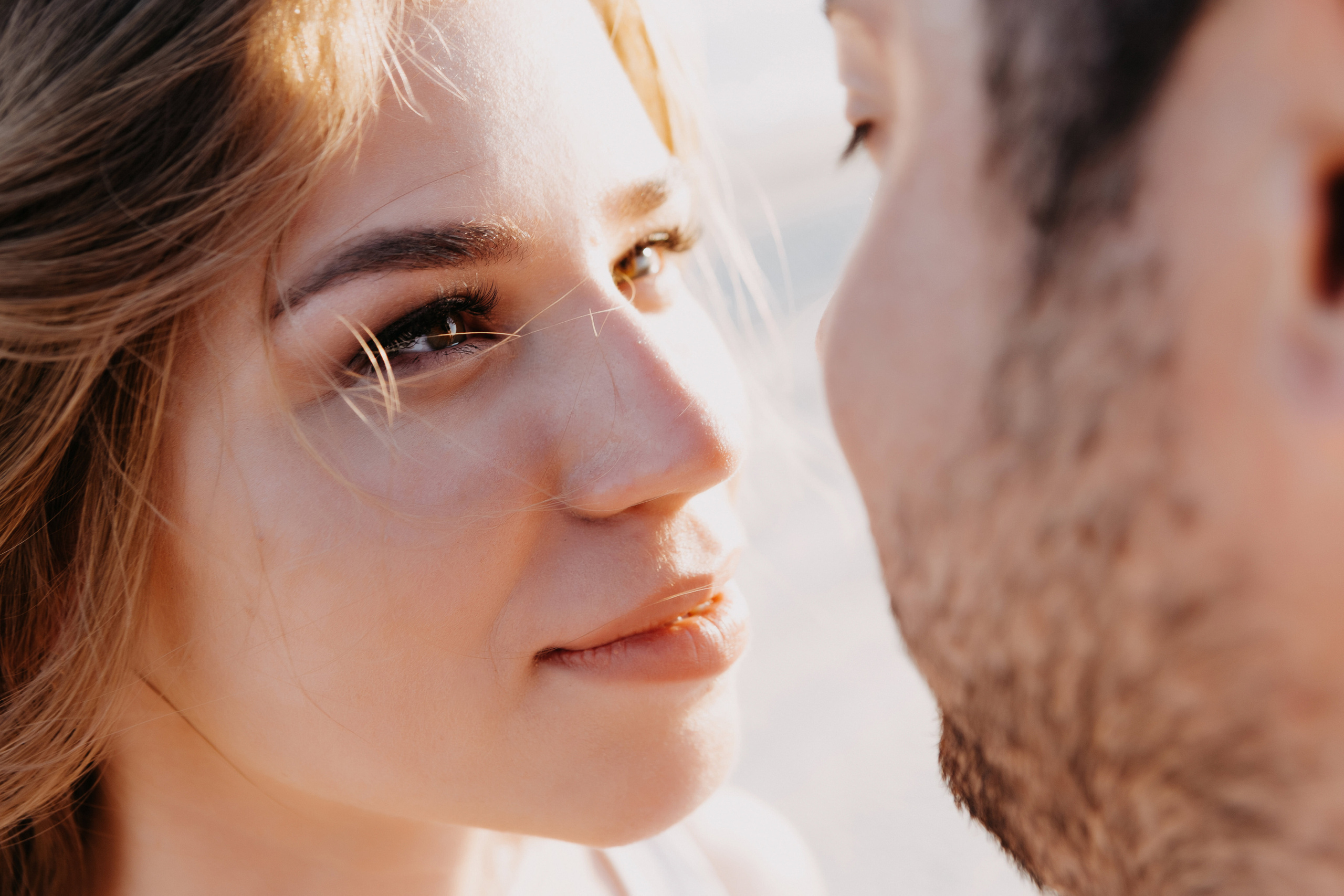 Сказочная романтика: Фотосессия Артёма и Дианы на Беглицкой косе. Свадебный и семейный фотограф в Таганроге Бакарюк Антон