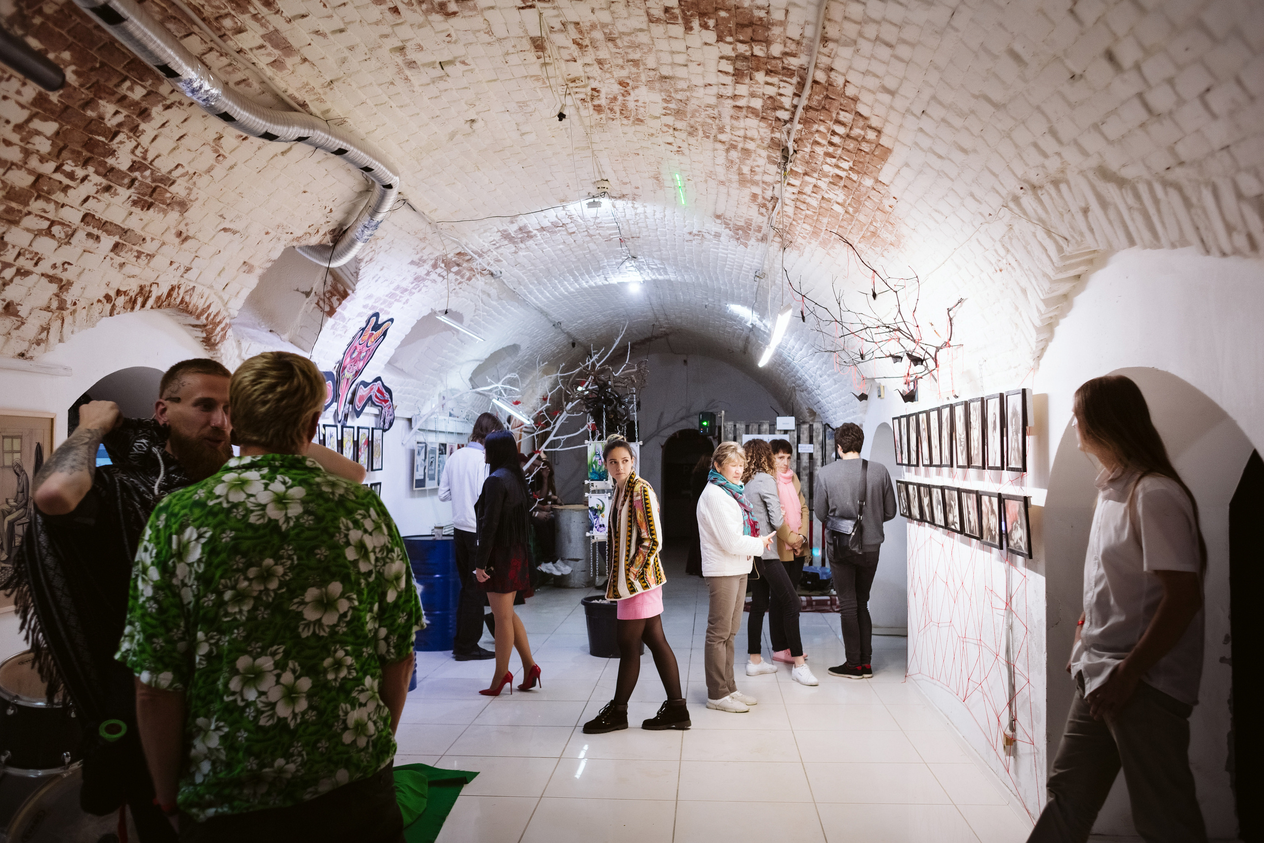 Фото выставки в Таганроге: профессиональная репортажная фотосъемка. Свадебный и семейный фотограф в Таганроге Бакарюк Антон