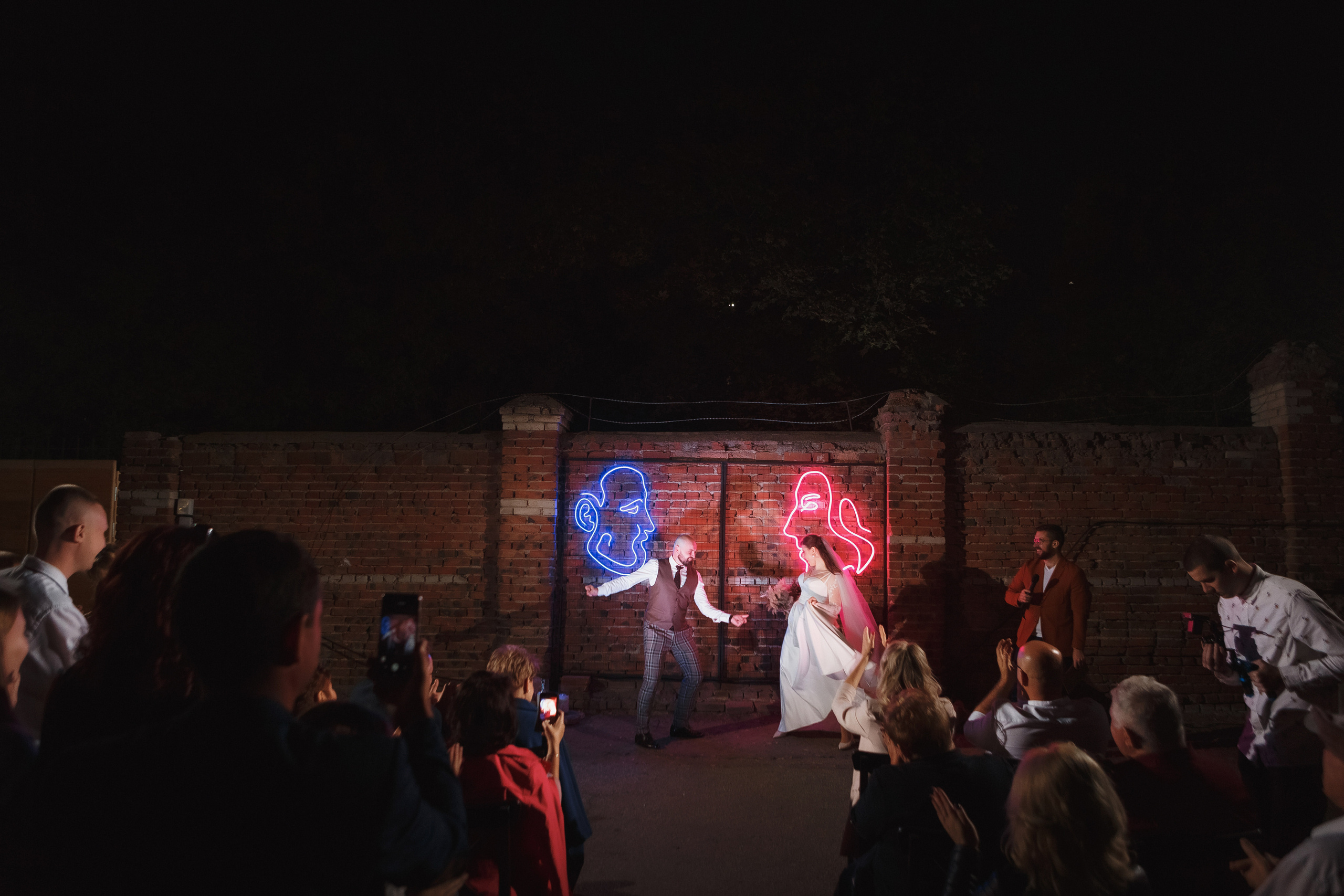 Свадебный день Кирилла и Вали: прогулка в Ростове, банкет в Таганроге. Свадебный и семейный фотограф в Таганроге Бакарюк Антон