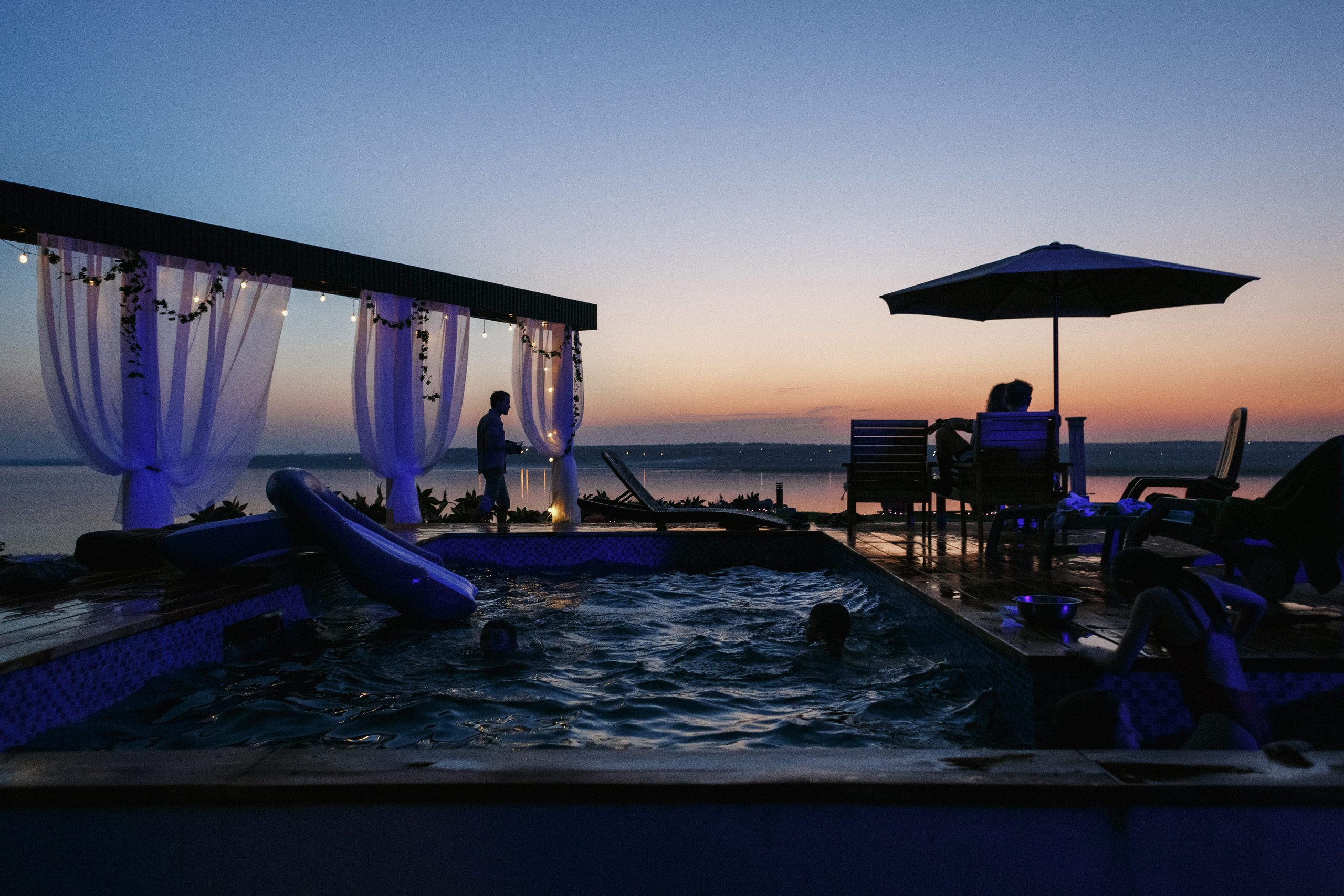 Фотографии Дня Рождения актера Павла Деревянко в Таганроге. Свадебный и семейный фотограф в Таганроге Бакарюк Антон