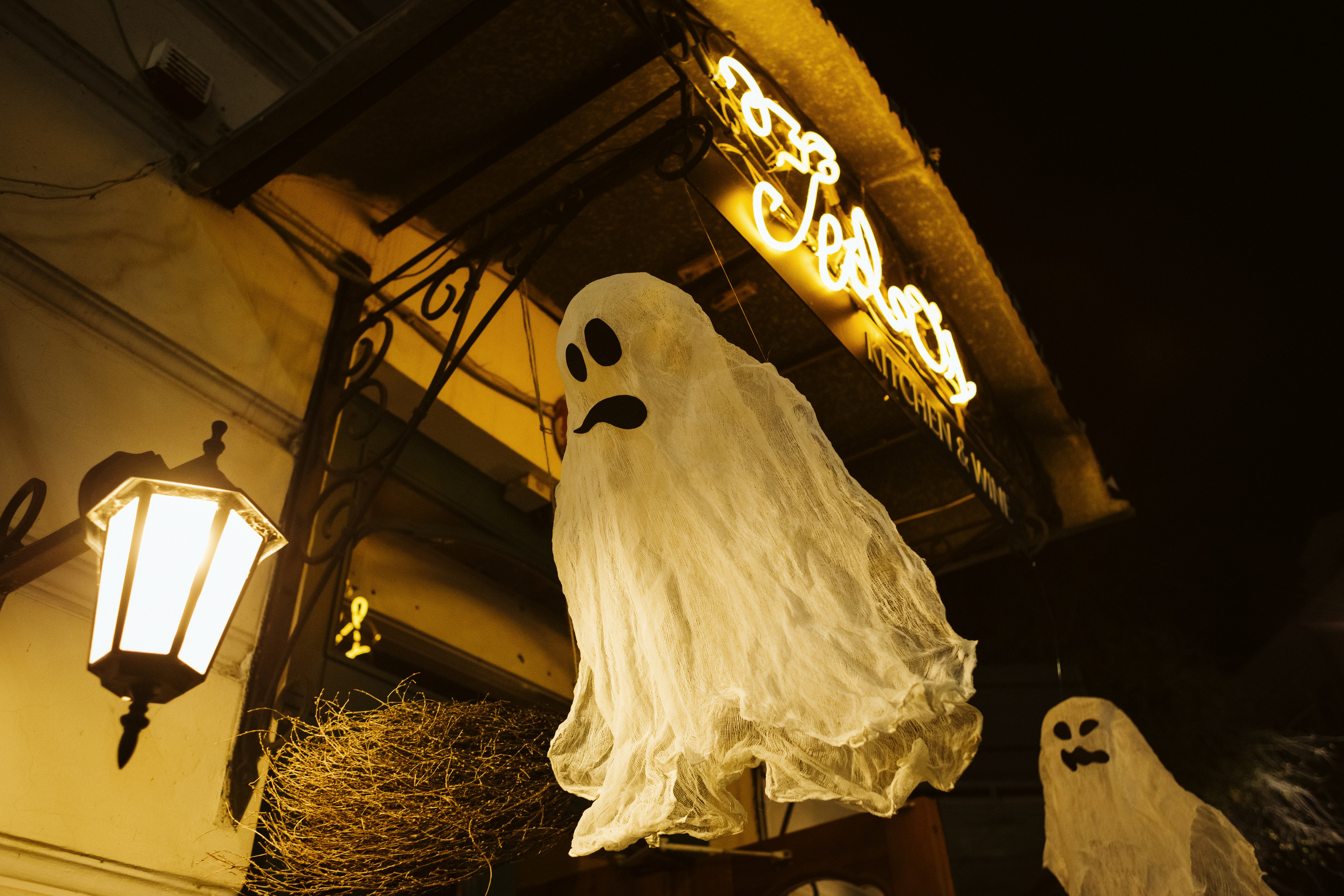 Моменты в Feola's Kitchen & Wine: репортажная фотосъемка в Таганроге. Свадебный и семейный фотограф в Таганроге Бакарюк Антон