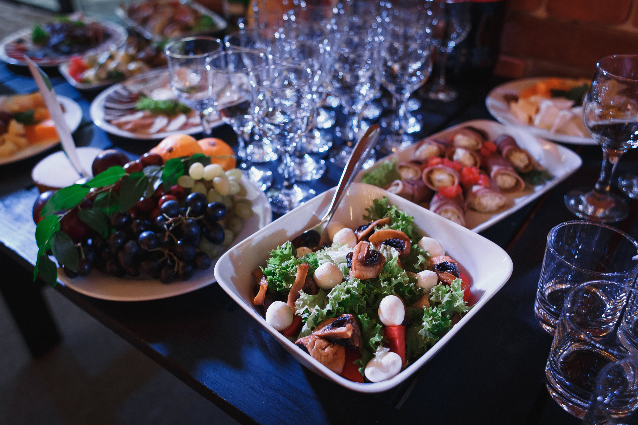 Свадебный день Кирилла и Вали: прогулка в Ростове, банкет в Таганроге. Свадебный и семейный фотограф в Таганроге Бакарюк Антон