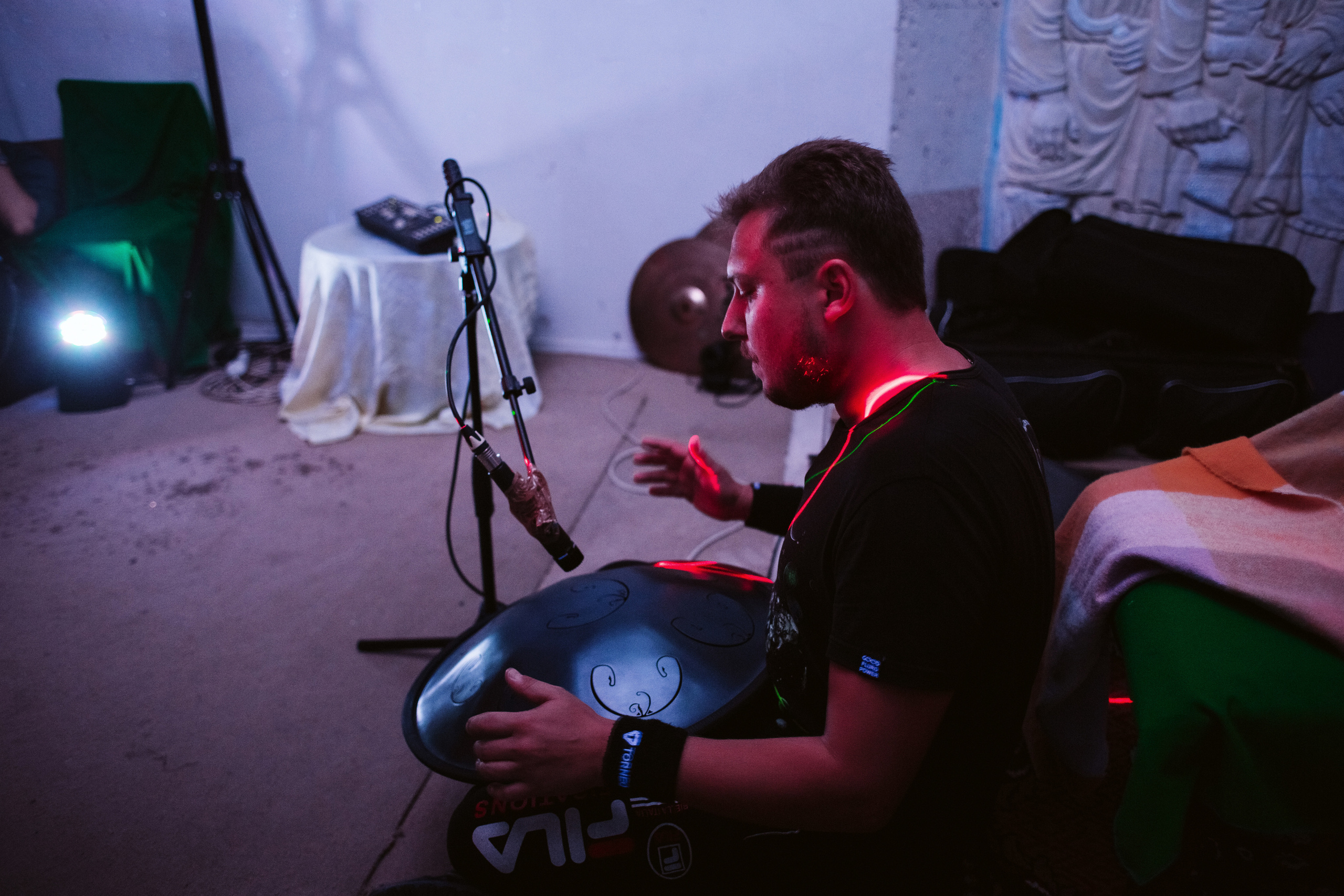 Фото выставки в Таганроге: профессиональная репортажная фотосъемка. Свадебный и семейный фотограф в Таганроге Бакарюк Антон