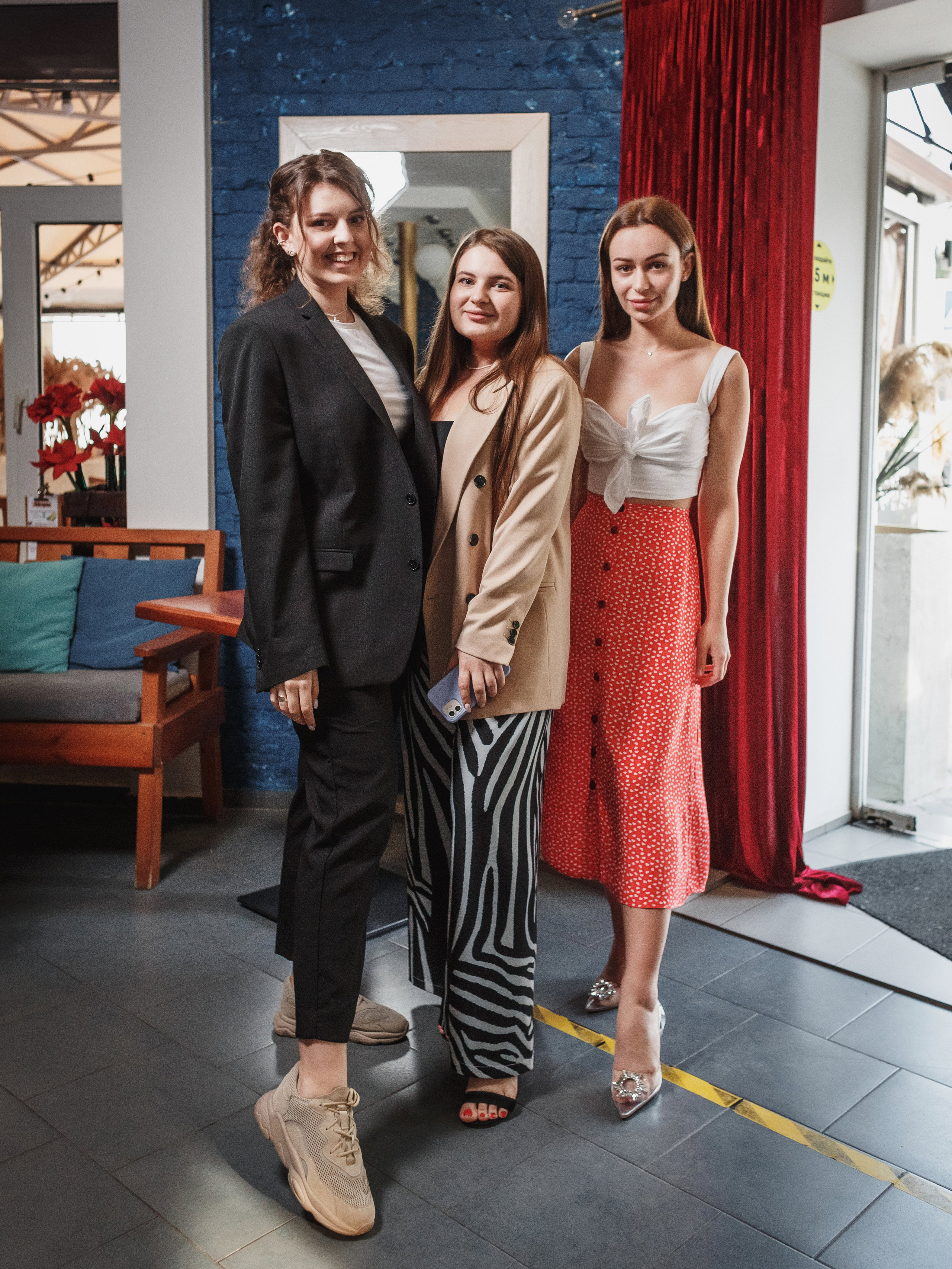 Кадры в Культ Вина: репортажная фотография в Таганроге от профессионал. Свадебный и семейный фотограф в Таганроге Бакарюк Антон