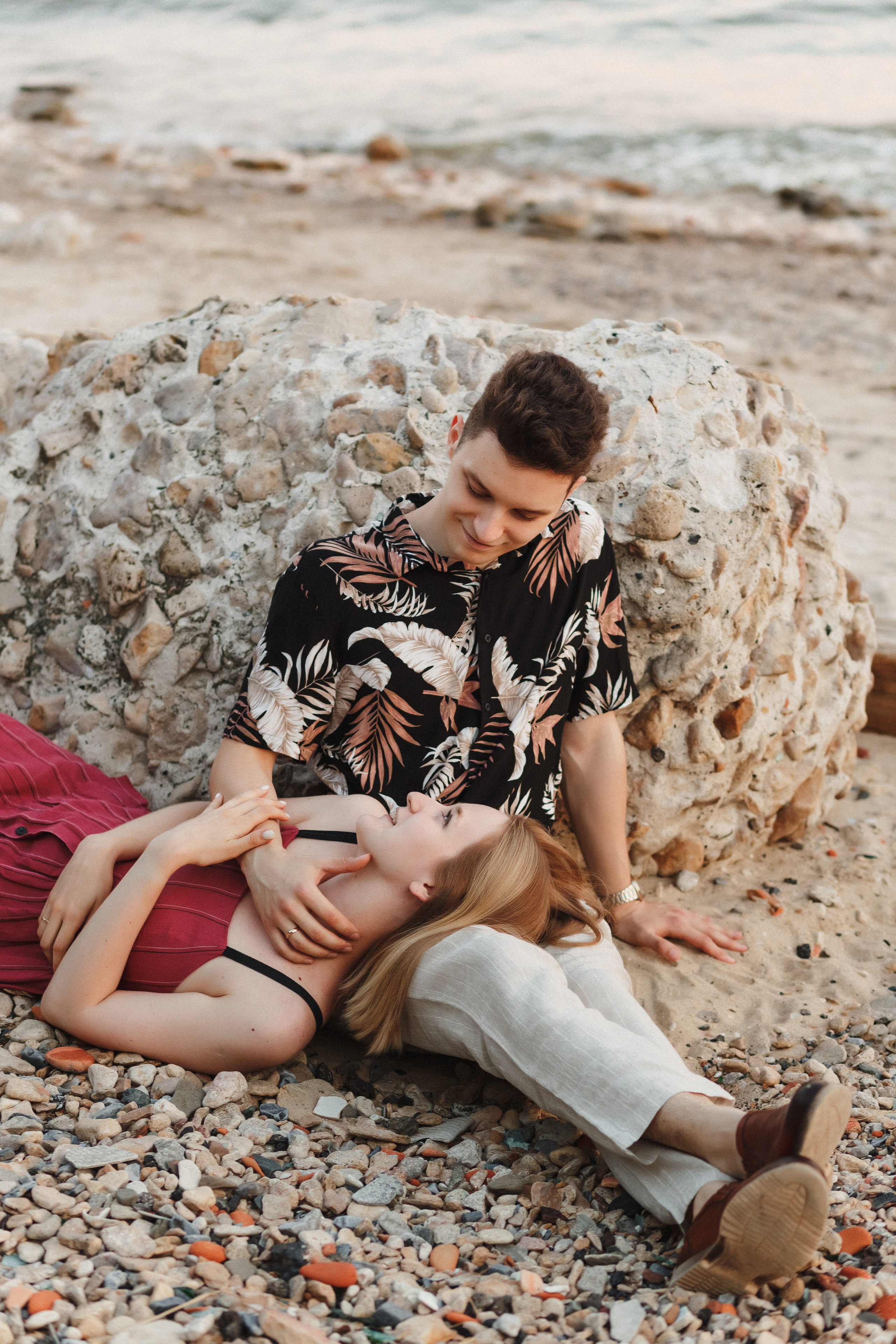 Любвь на Богудонии: Ваня и Таня в романтической фотосессии в Таганроге. Свадебный и семейный фотограф в Таганроге Бакарюк Антон