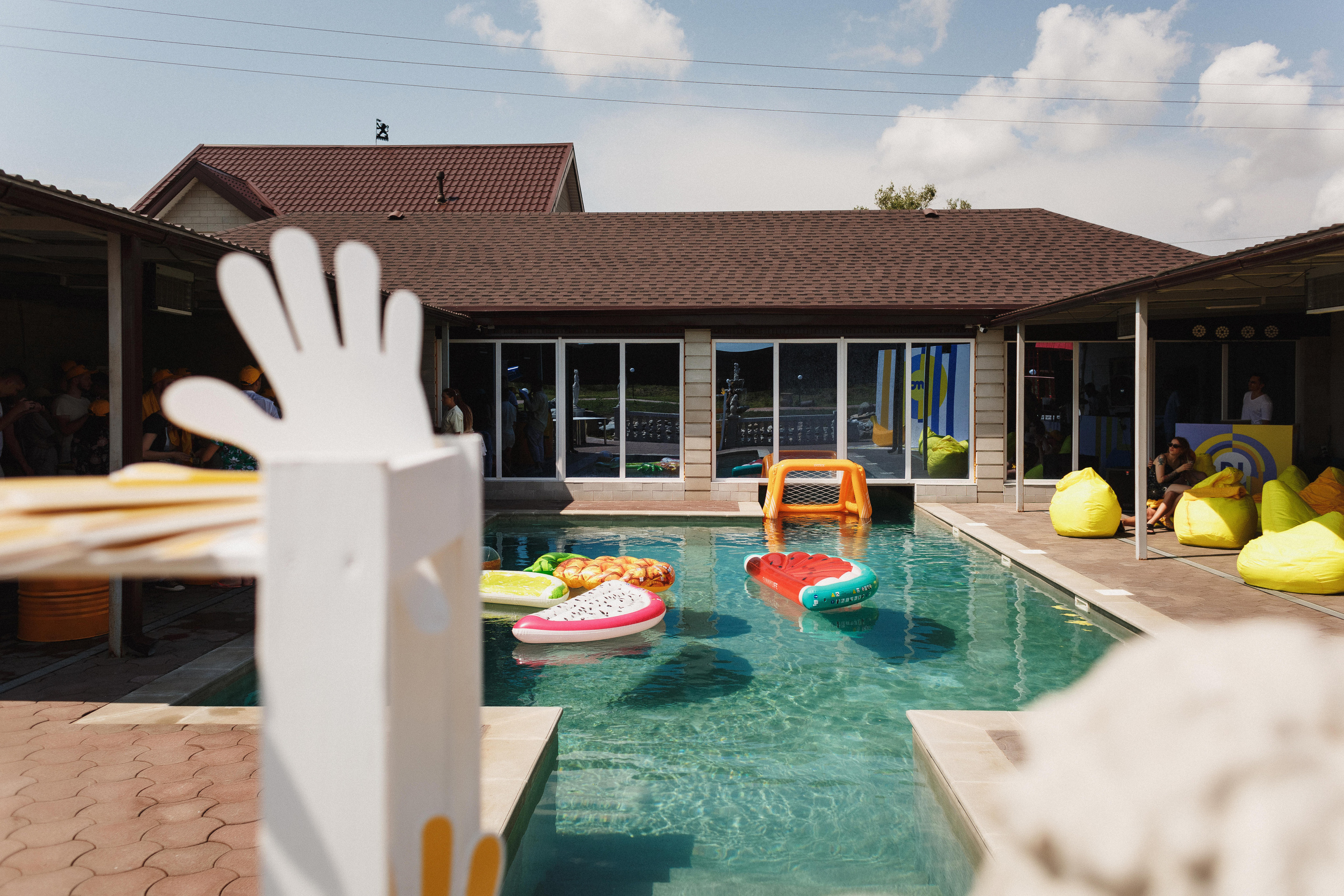 Фотосессия для компании Let Me Code в коттедже Виктория Таганрог. Свадебный и семейный фотограф в Таганроге Бакарюк Антон