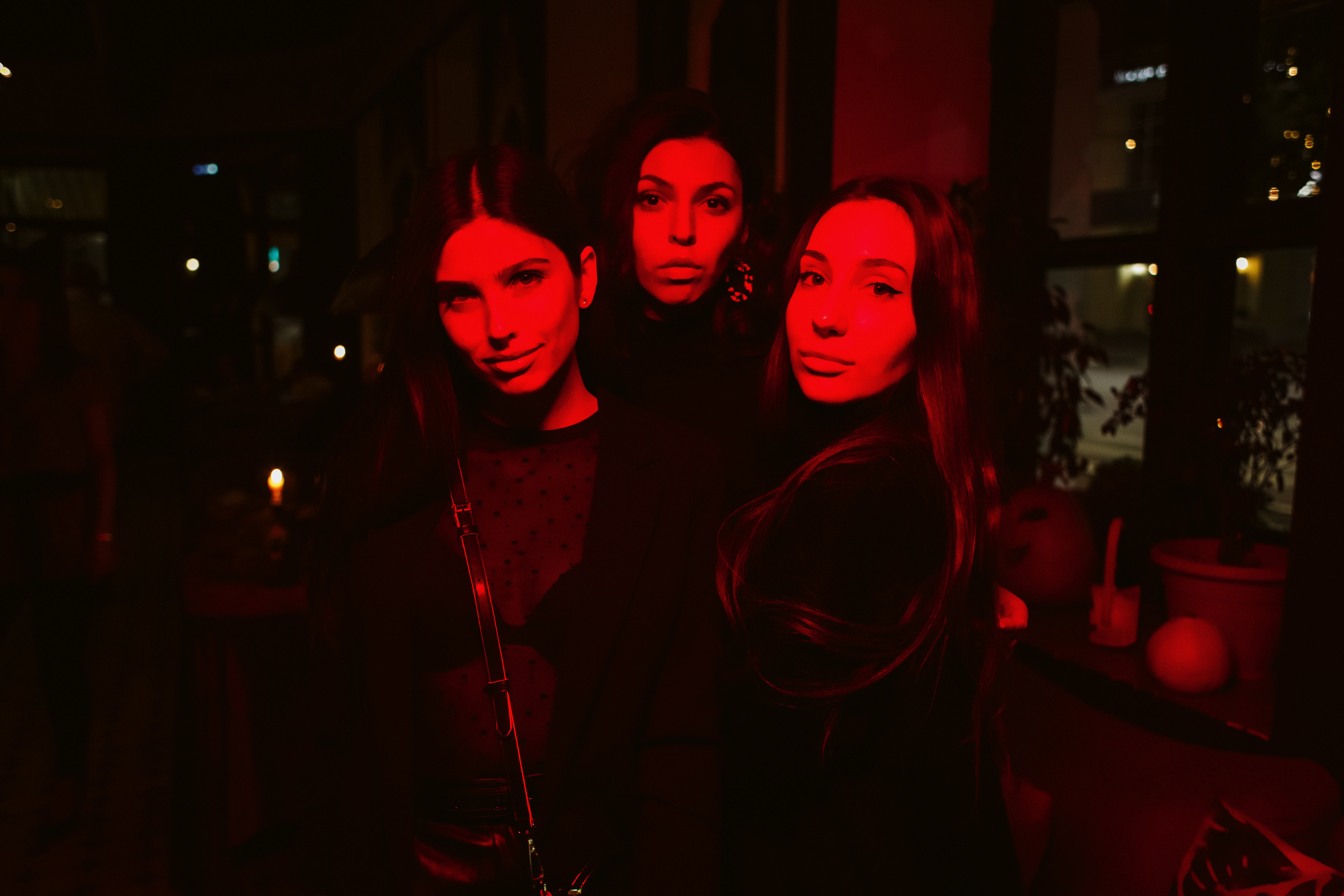 Моменты в Feola's Kitchen & Wine: репортажная фотосъемка в Таганроге. Свадебный и семейный фотограф в Таганроге Бакарюк Антон