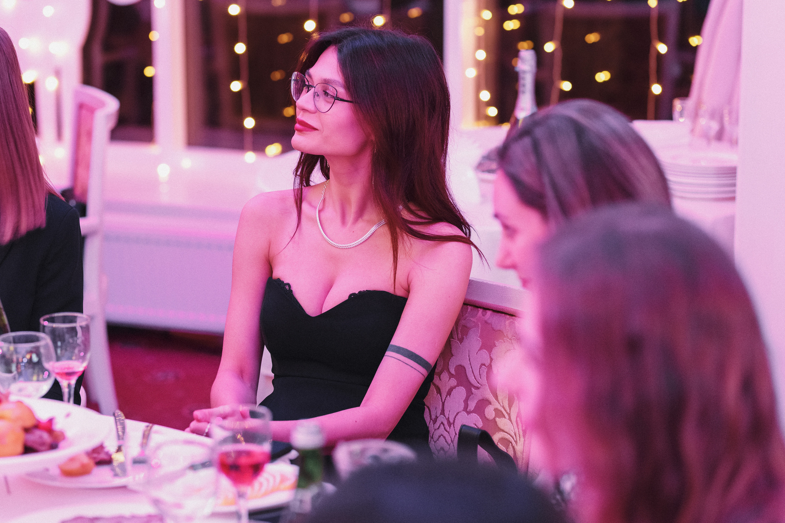 ИРИС в Таганроге: Репортажная фотосъемка от фотографа Бакарюк Антона. Свадебный и семейный фотограф в Таганроге Бакарюк Антон