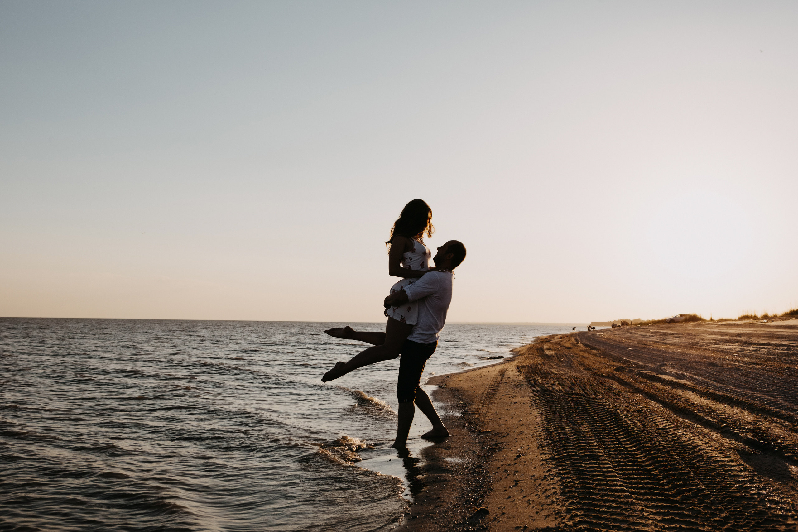 Сказочная романтика: Фотосессия Артёма и Дианы на Беглицкой косе. Свадебный и семейный фотограф в Таганроге Бакарюк Антон