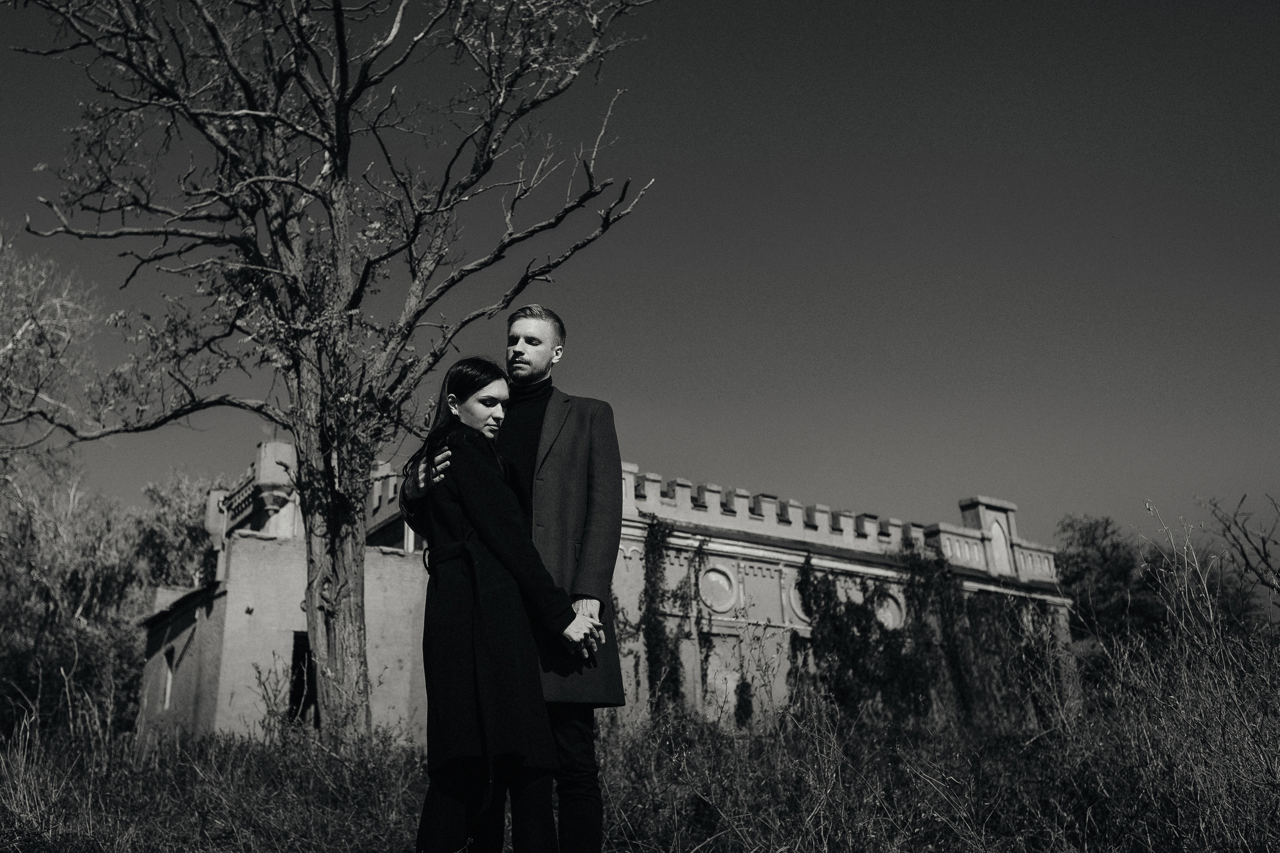 Парная фотосессия возле Замка Лакиера недалеко от Таганрога. Свадебный и семейный фотограф в Таганроге Бакарюк Антон