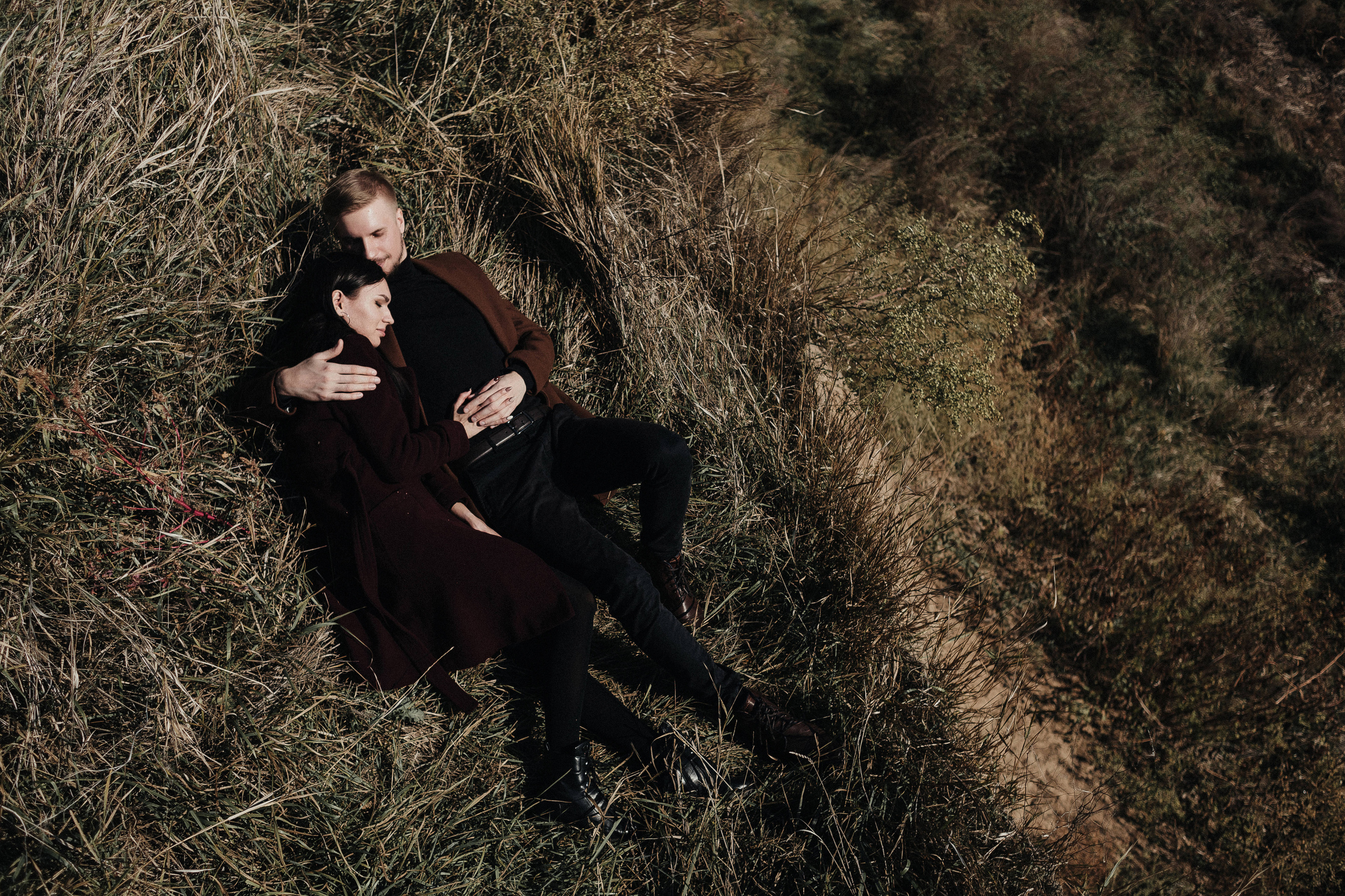 Парная фотосессия возле Замка Лакиера недалеко от Таганрога. Свадебный и семейный фотограф в Таганроге Бакарюк Антон