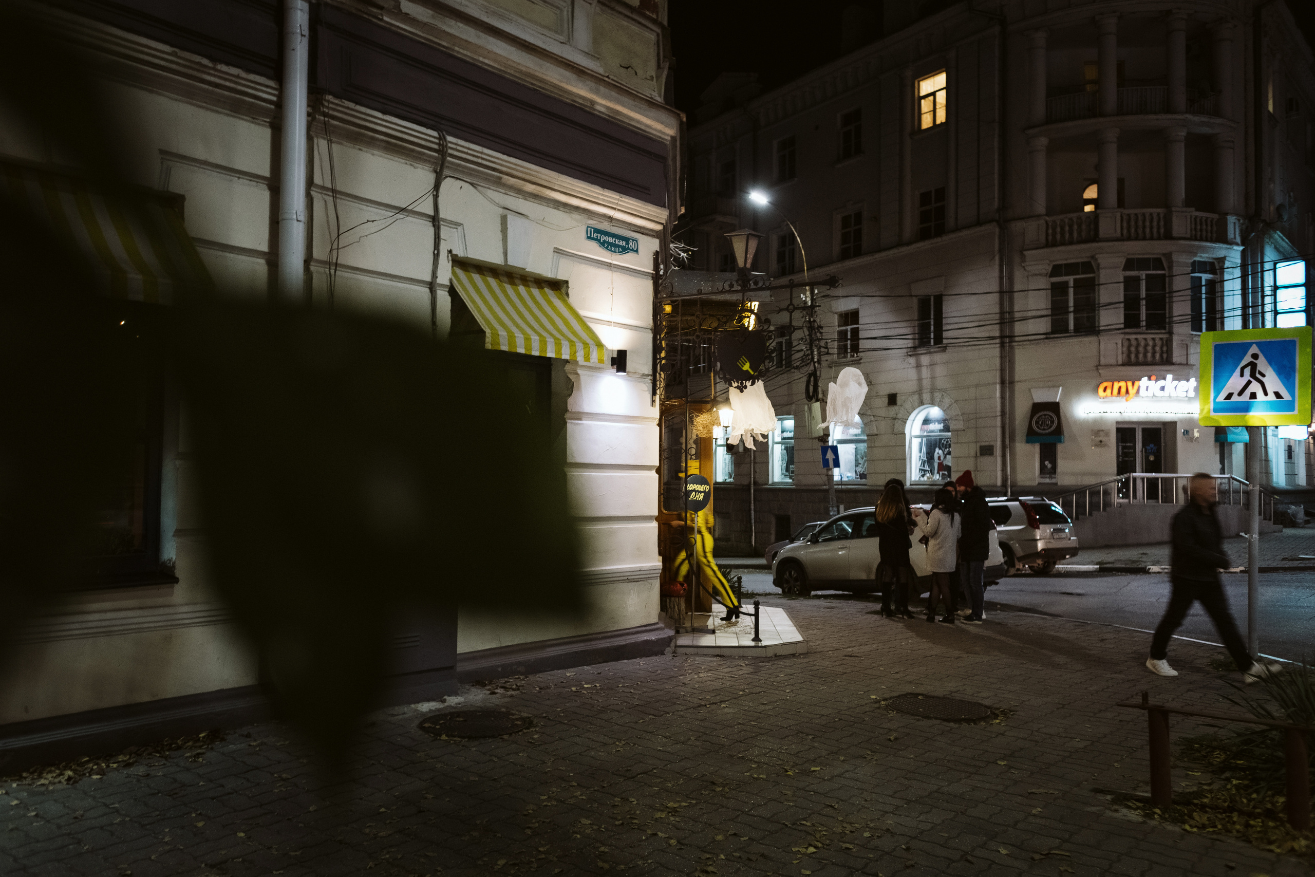 Моменты в Feola's Kitchen & Wine: репортажная фотосъемка в Таганроге. Свадебный и семейный фотограф в Таганроге Бакарюк Антон