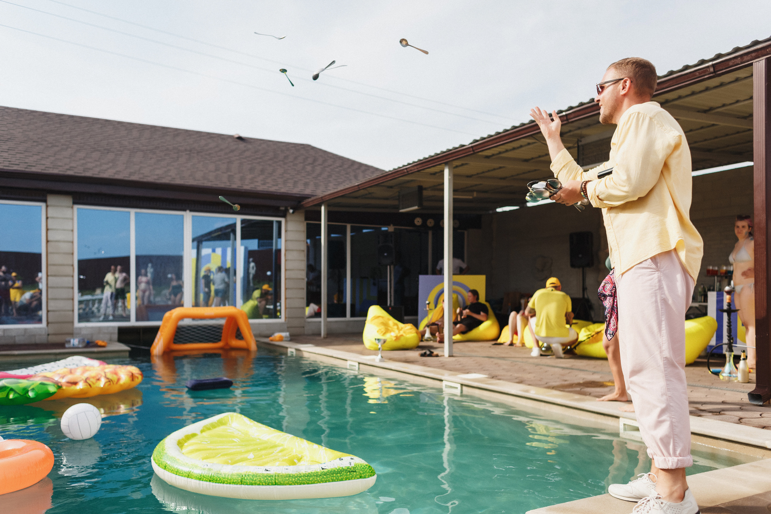 Фотосессия для компании Let Me Code в коттедже Виктория Таганрог. Свадебный и семейный фотограф в Таганроге Бакарюк Антон