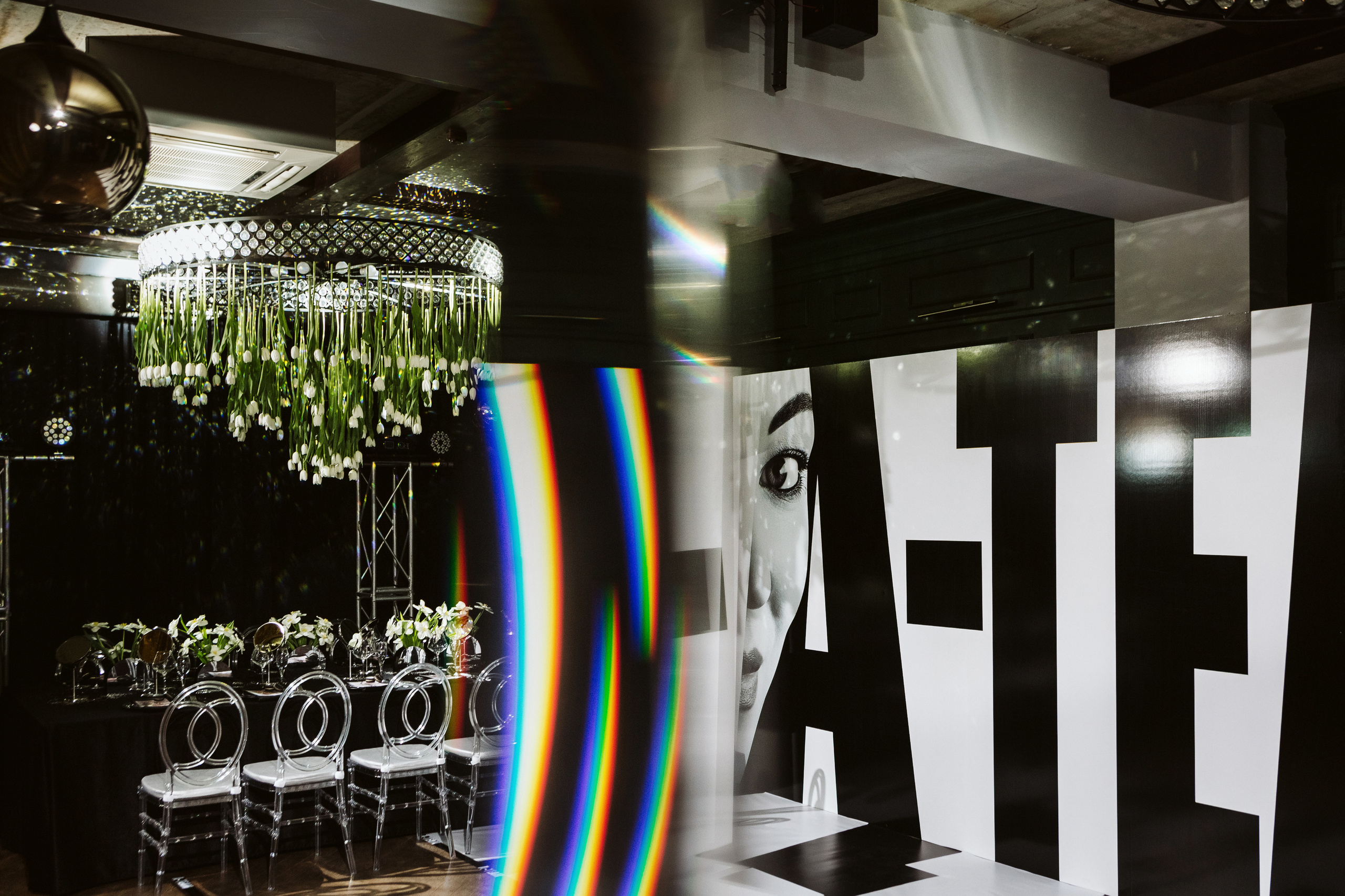 Репортажные фотографии дня рождения Альфии в Таганроге в Мадам Ку Ку. Свадебный и семейный фотограф в Таганроге Бакарюк Антон