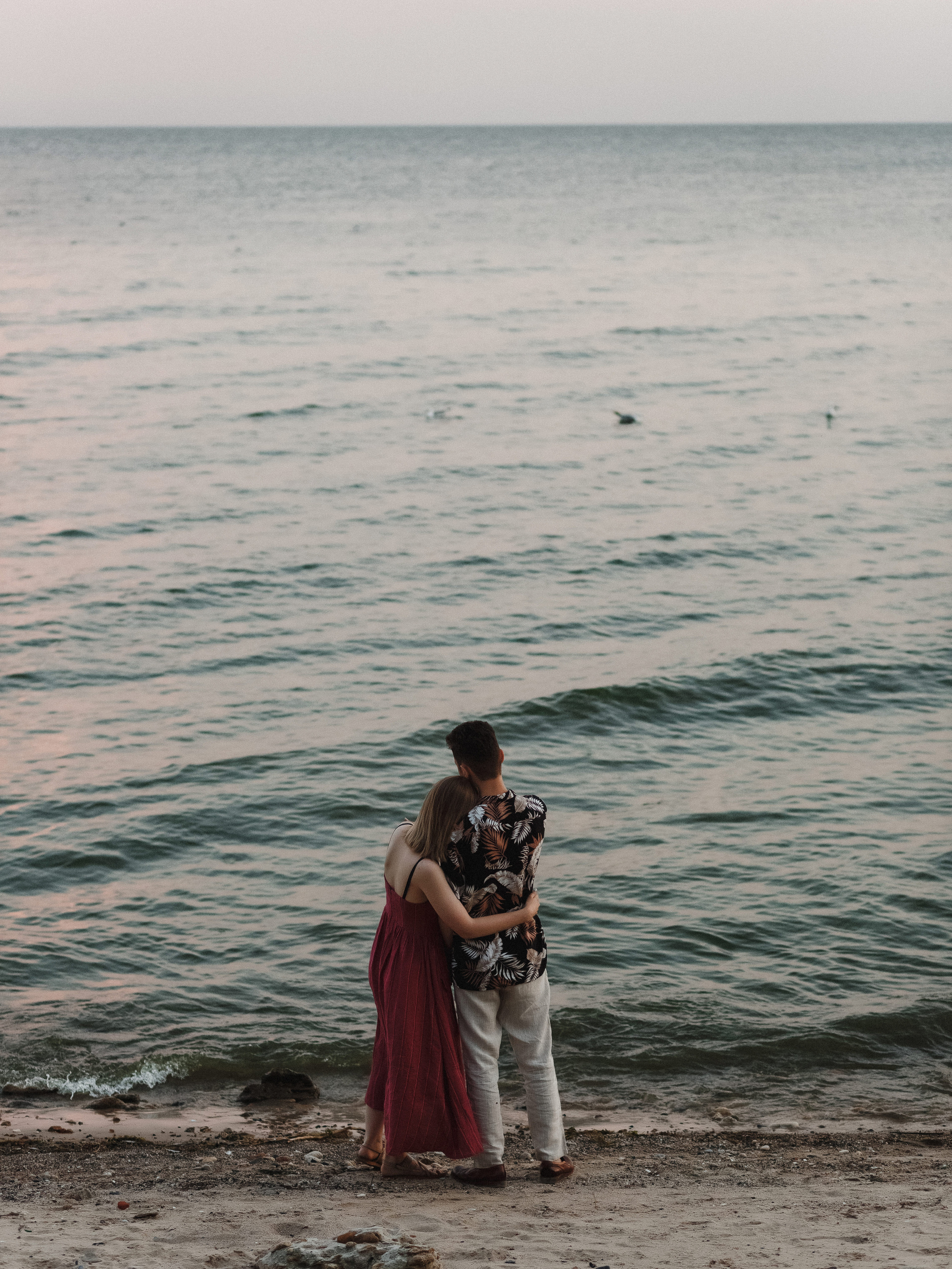 Любвь на Богудонии: Ваня и Таня в романтической фотосессии в Таганроге. Свадебный и семейный фотограф в Таганроге Бакарюк Антон