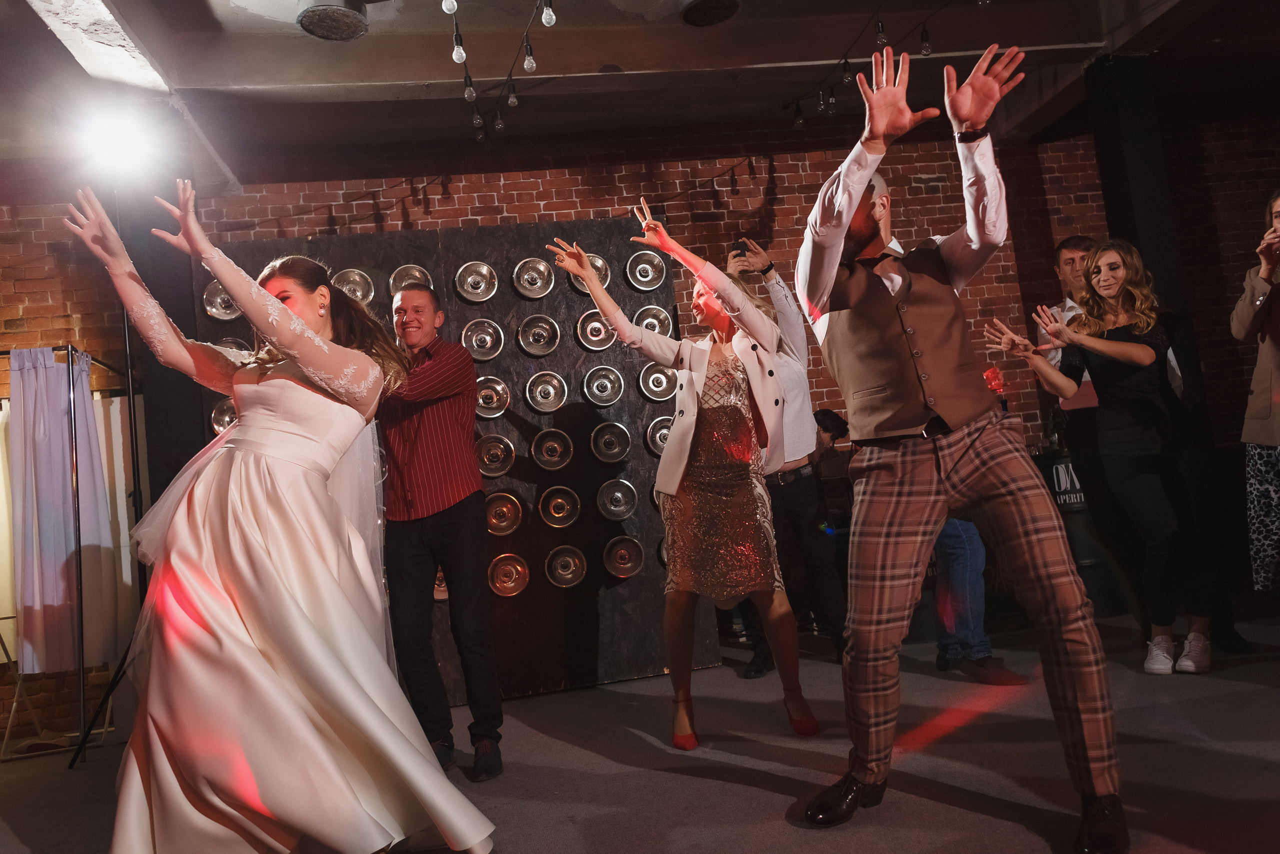 Свадебный день Кирилла и Вали: прогулка в Ростове, банкет в Таганроге. Свадебный и семейный фотограф в Таганроге Бакарюк Антон