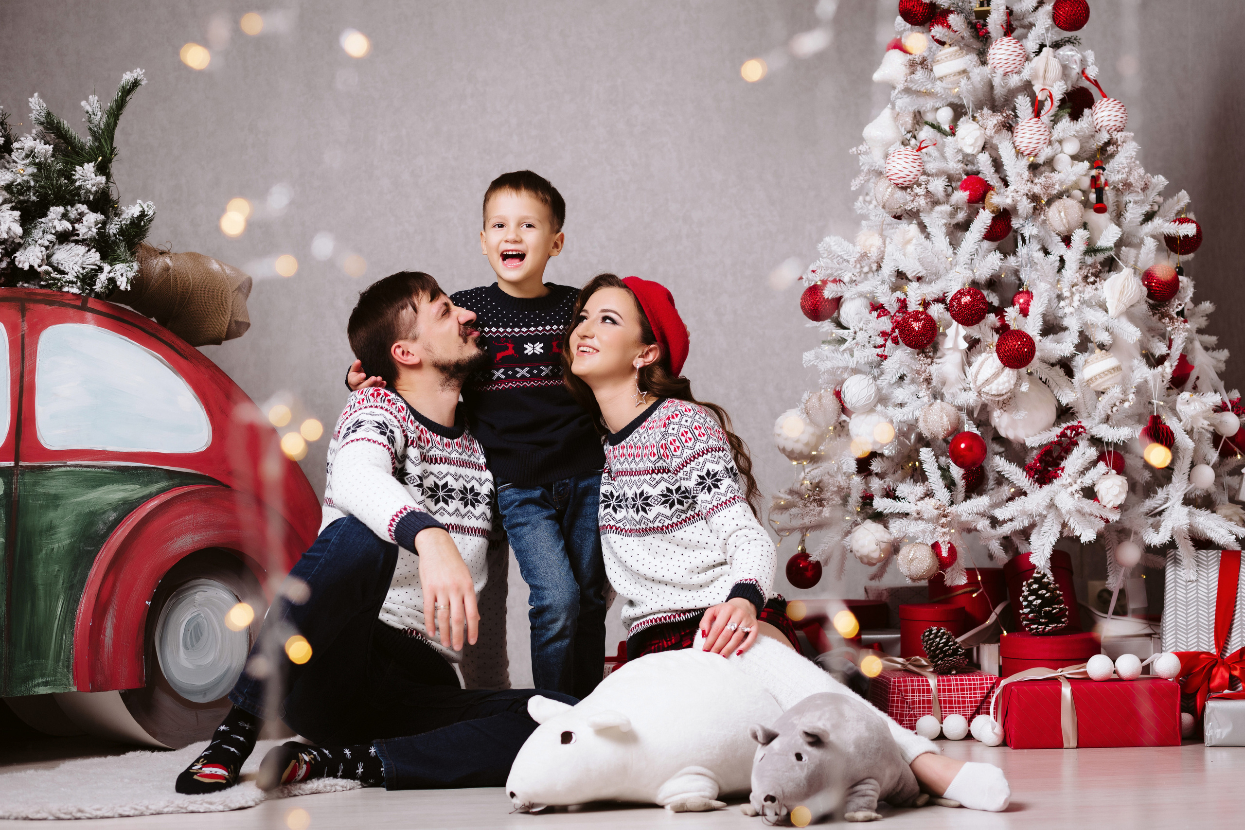 Новогодняя фотосъёмка в студии в Таганроге: захватывающие моменты. Свадебный и семейный фотограф в Таганроге Бакарюк Антон