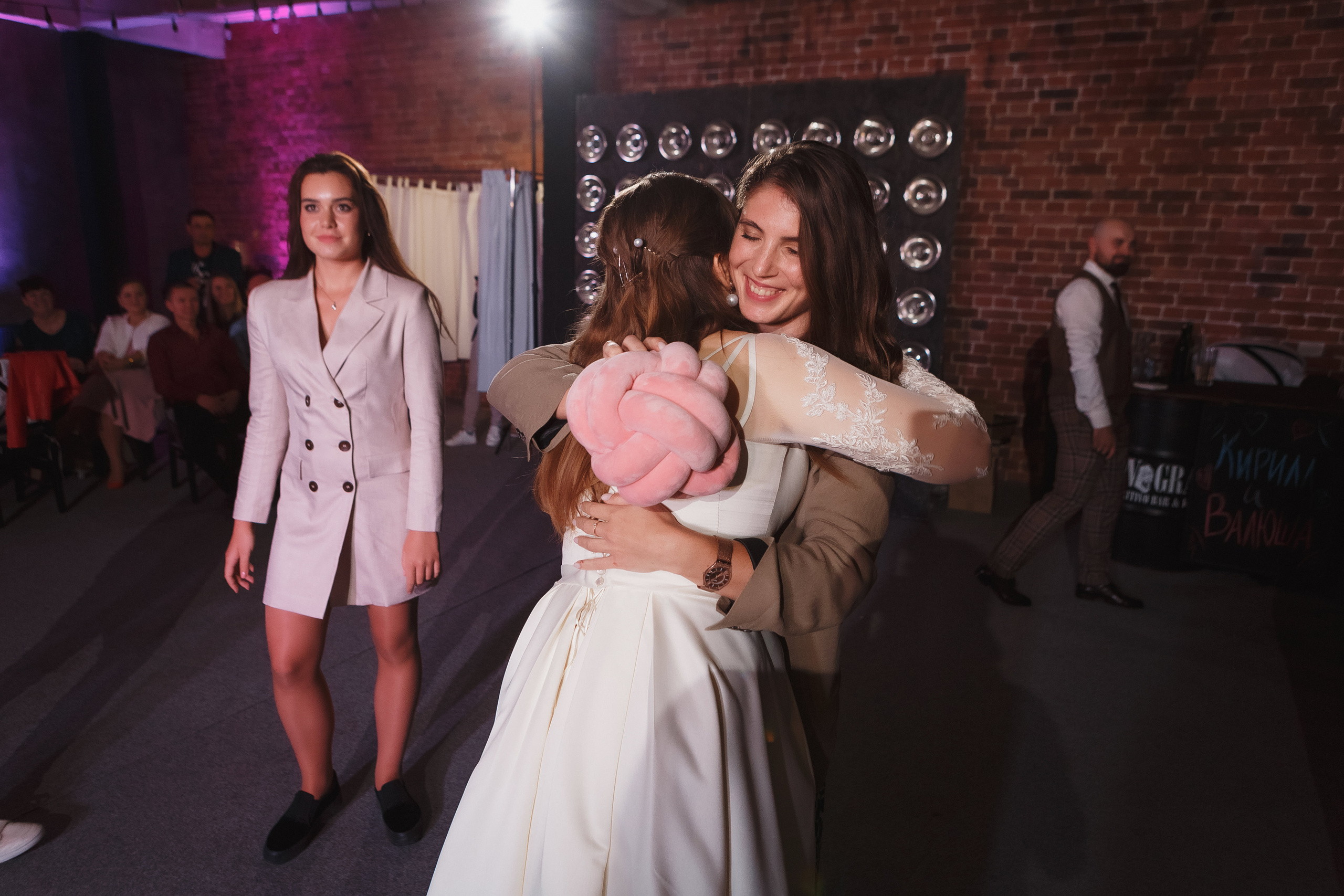 Свадебный день Кирилла и Вали: прогулка в Ростове, банкет в Таганроге. Свадебный и семейный фотограф в Таганроге Бакарюк Антон