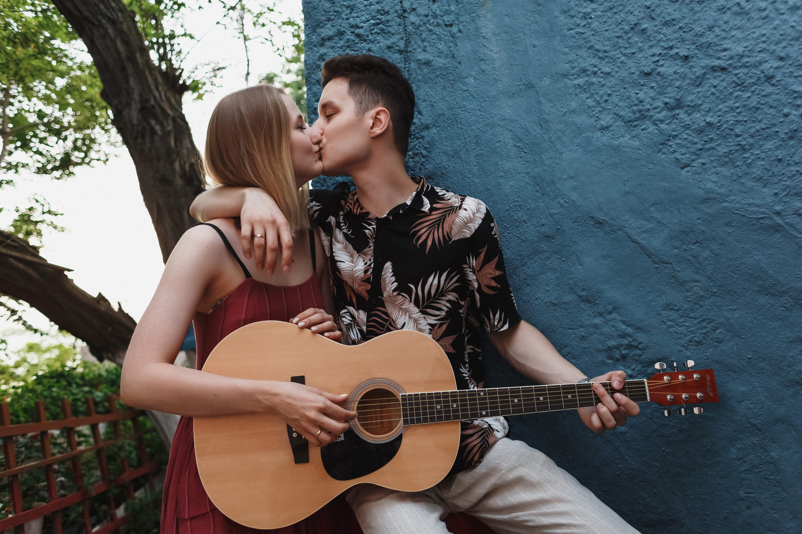 Любвь на Богудонии: Ваня и Таня в романтической фотосессии в Таганроге. Свадебный и семейный фотограф в Таганроге Бакарюк Антон