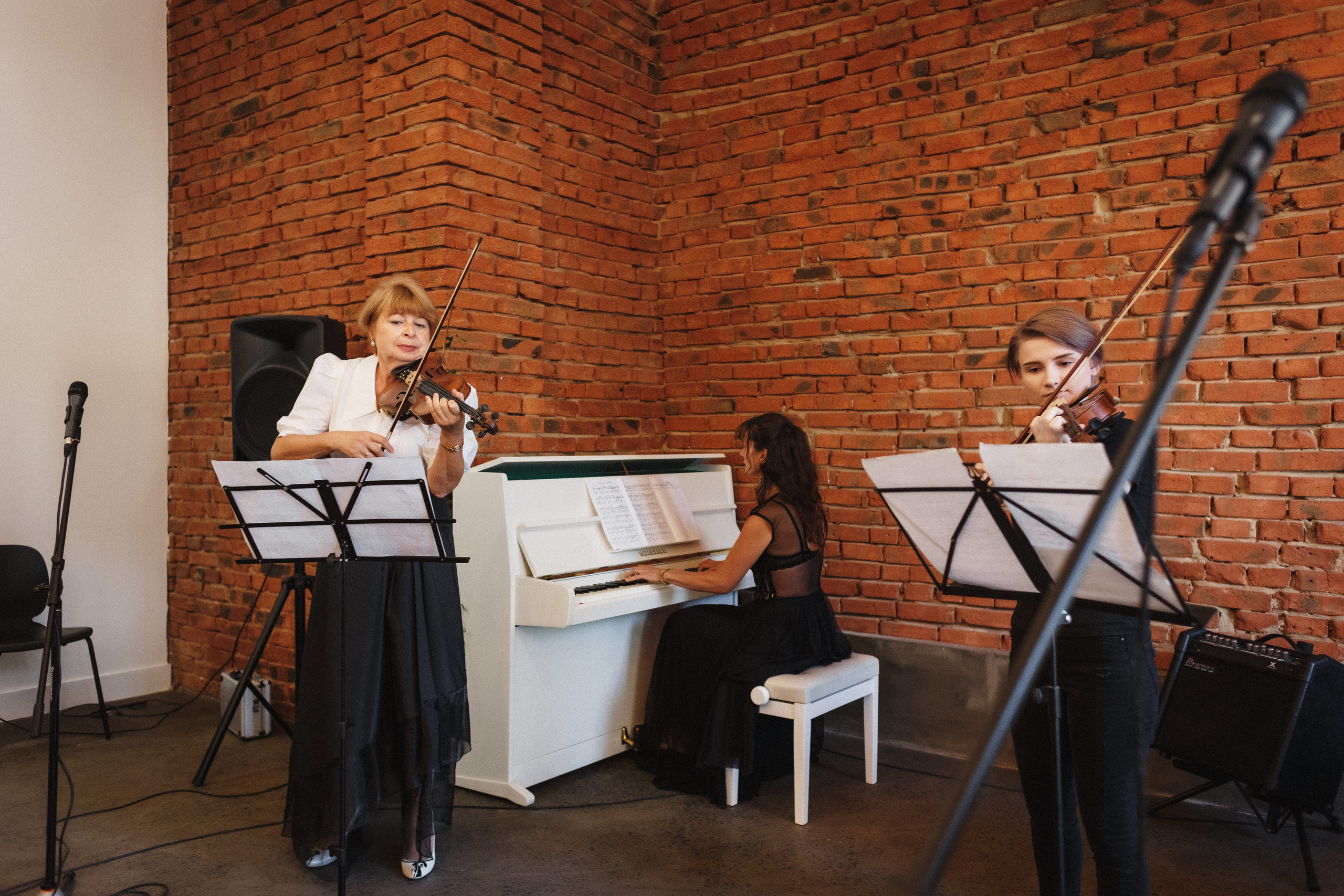 Открытие Арт-Школы в Таганроге: Фотосессия Праздника. Свадебный и семейный фотограф в Таганроге Бакарюк Антон