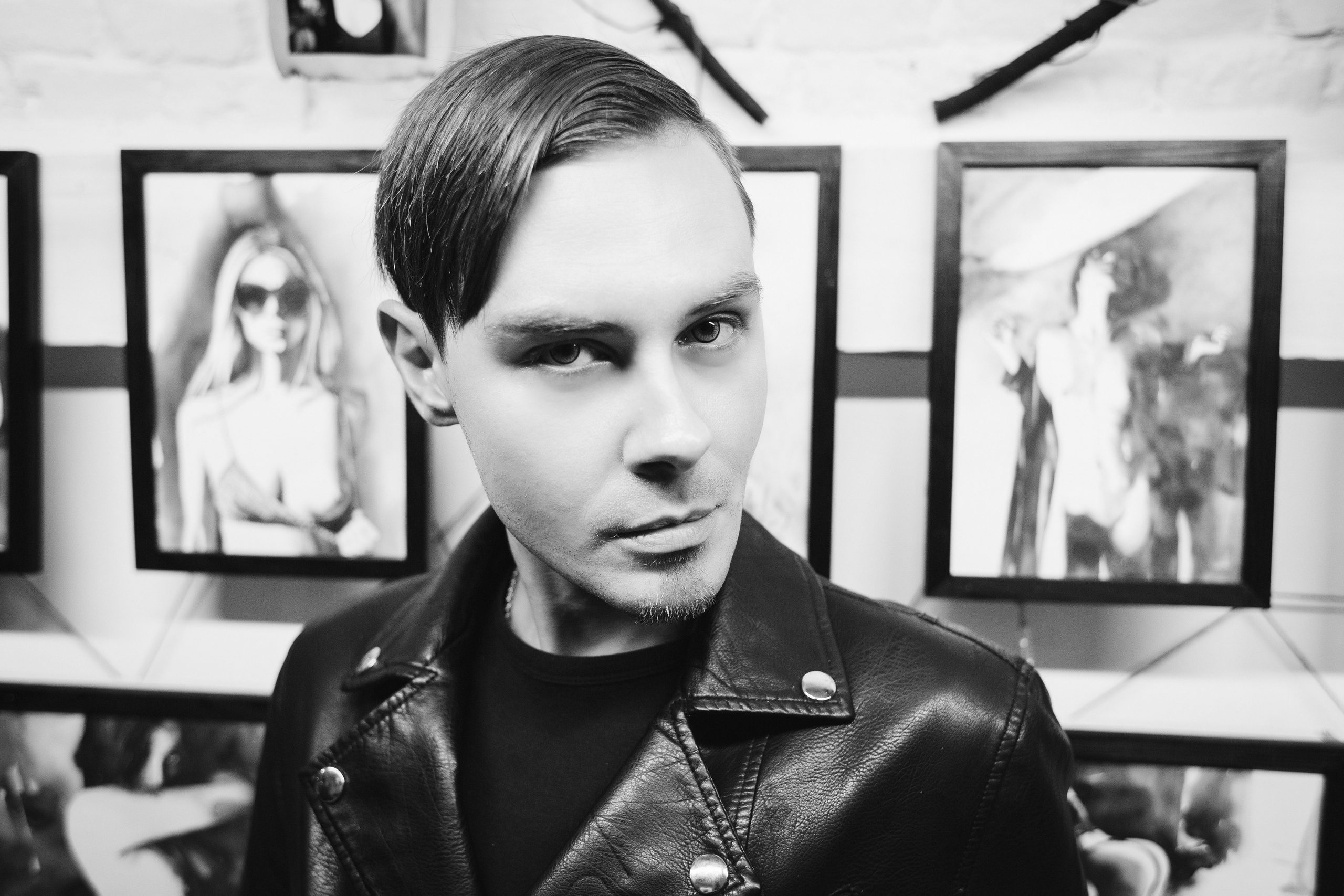 Фото выставки в Таганроге: профессиональная репортажная фотосъемка. Свадебный и семейный фотограф в Таганроге Бакарюк Антон