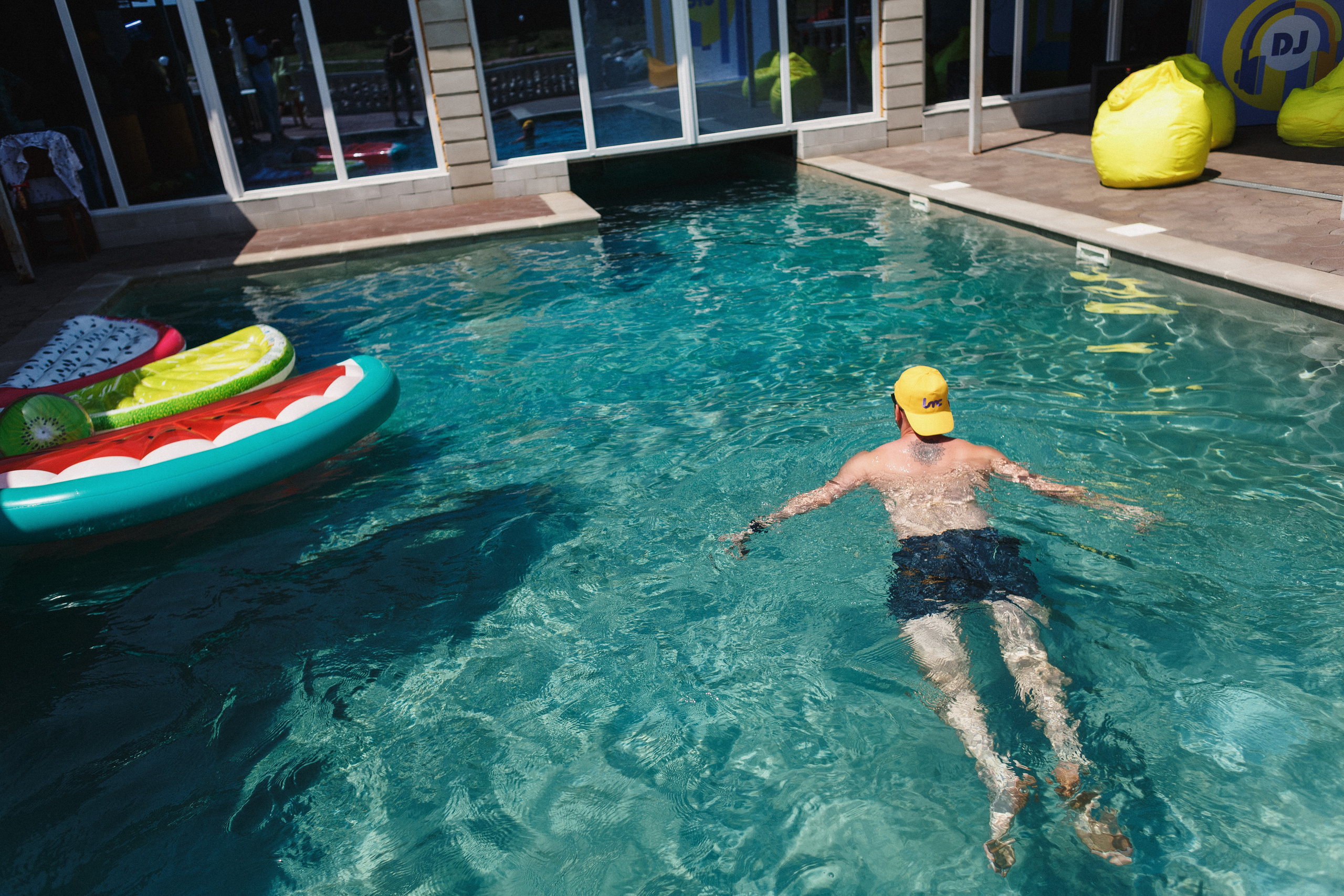 Фотосессия для компании Let Me Code в коттедже Виктория Таганрог. Свадебный и семейный фотограф в Таганроге Бакарюк Антон